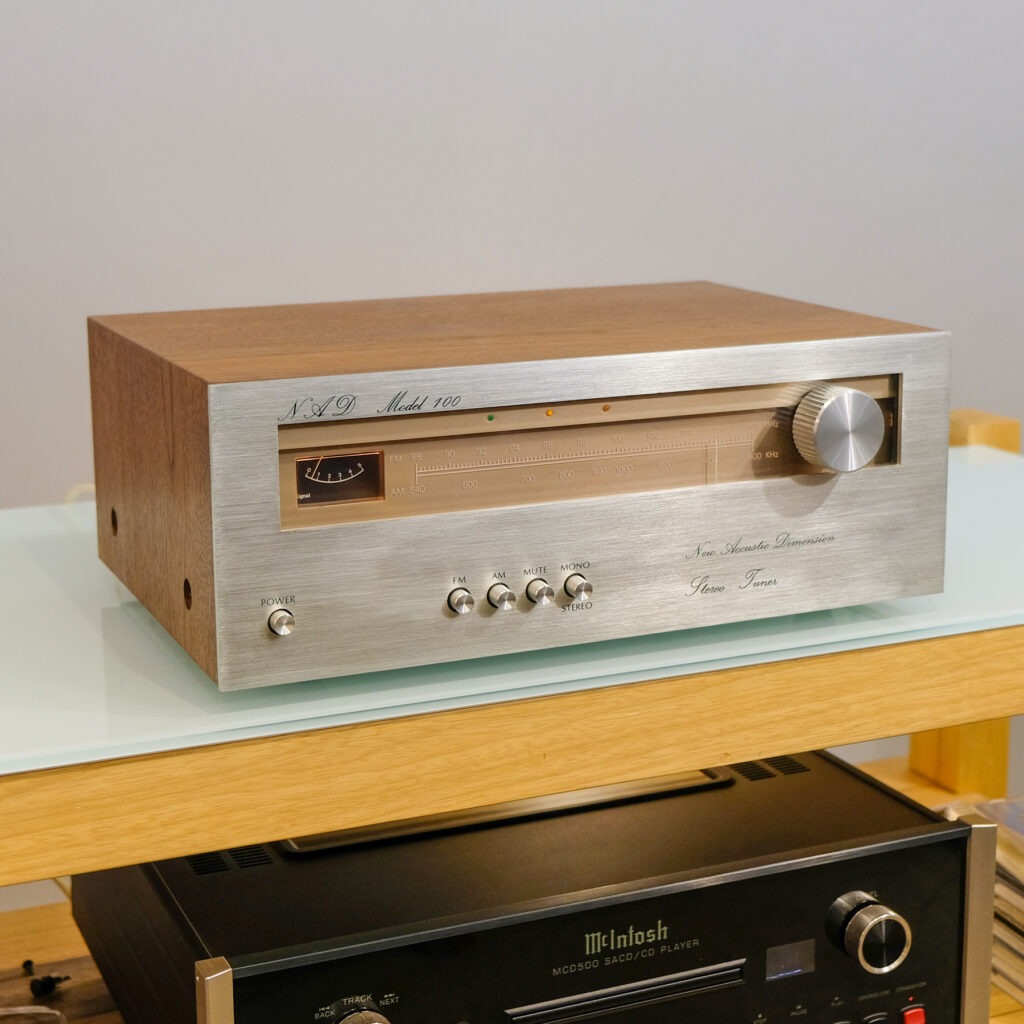 Nad Model 100