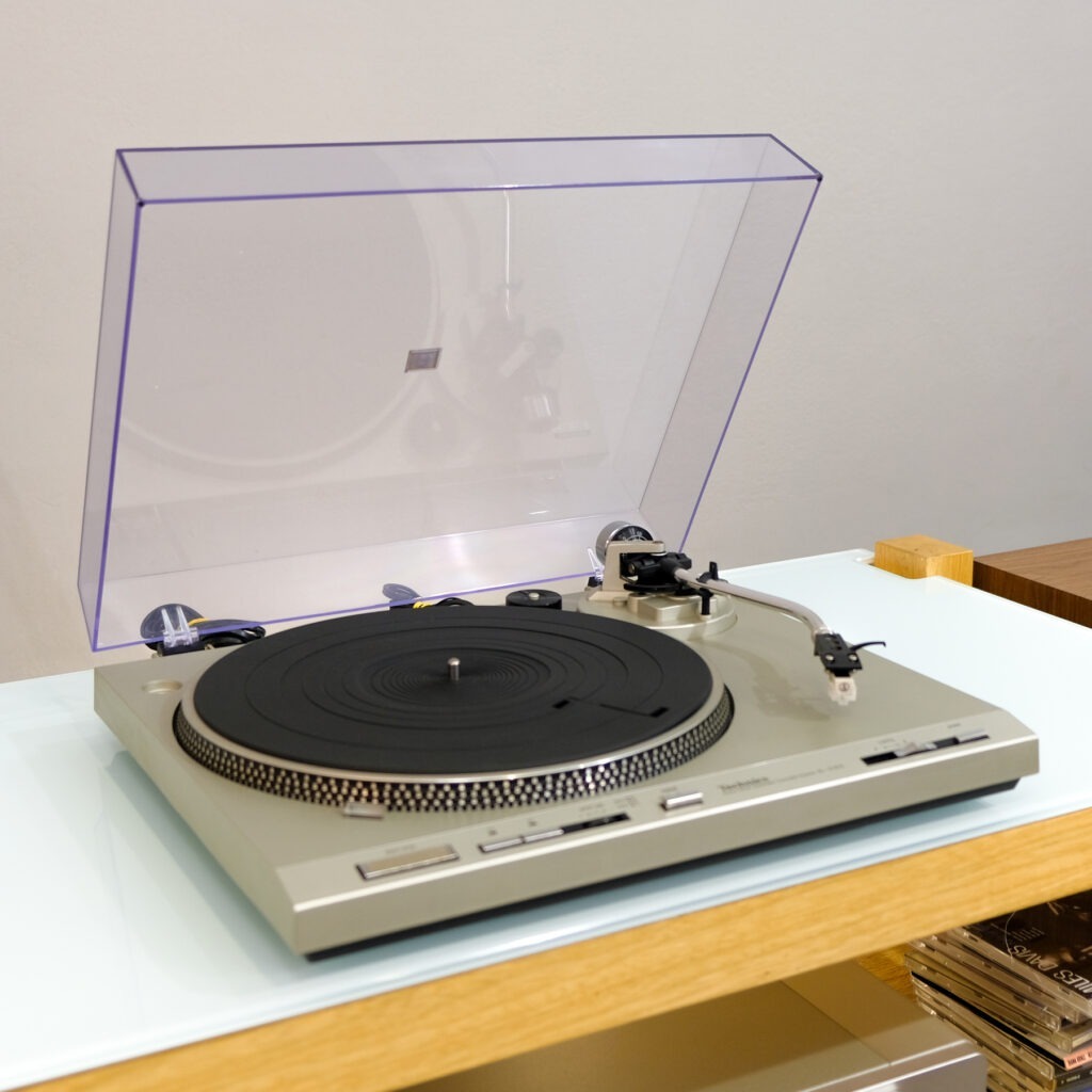 Technics SL-D303