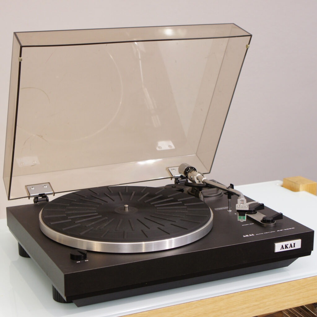 Akai AP-100