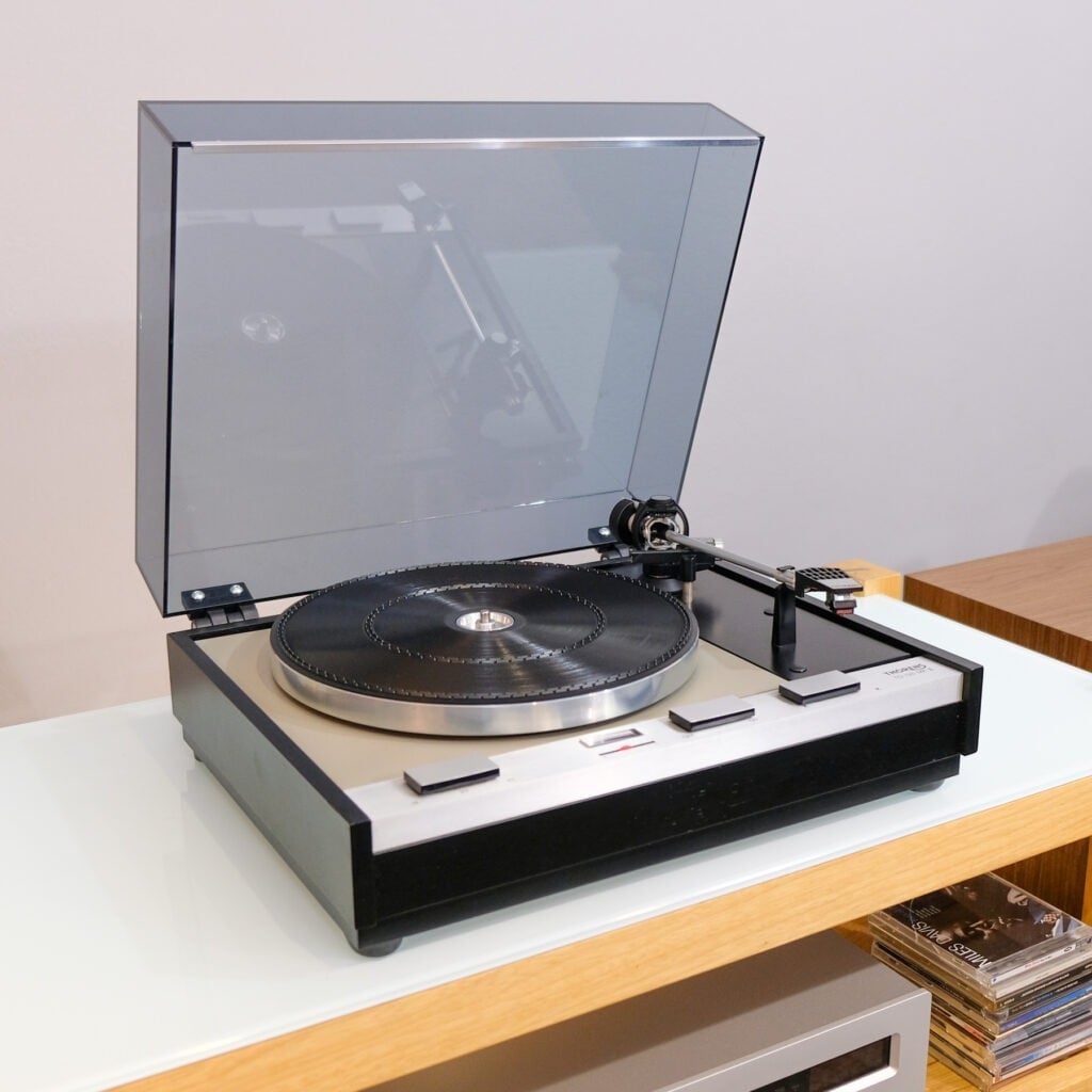 Thorens TD125