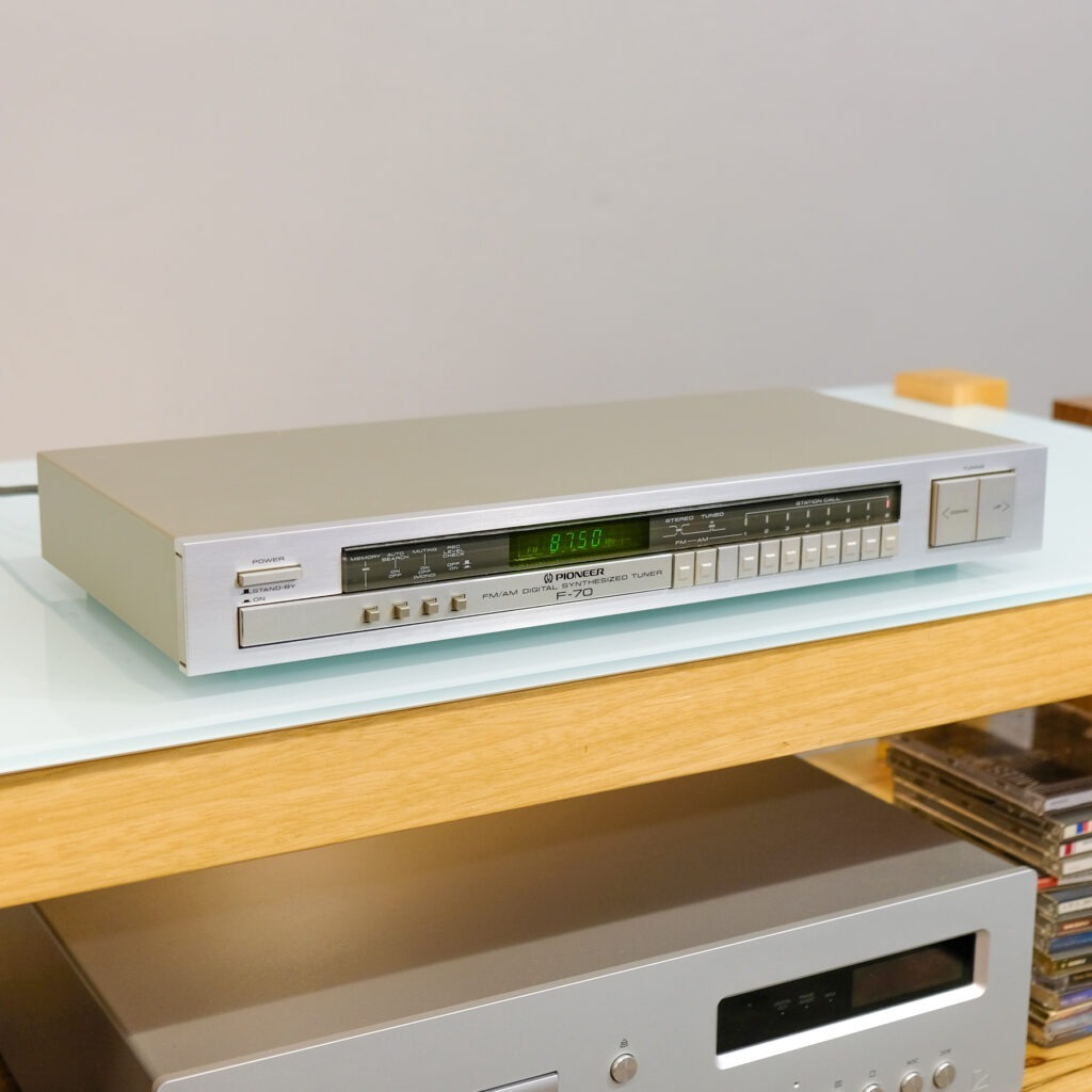 Pioneer F-70