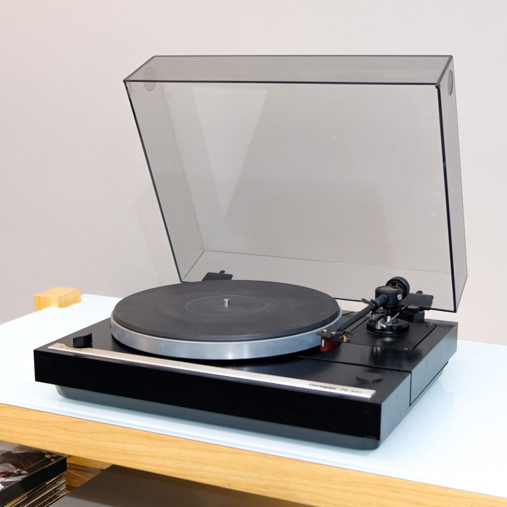 Thorens TD321