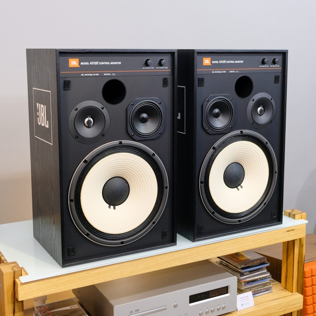JBL 4312E