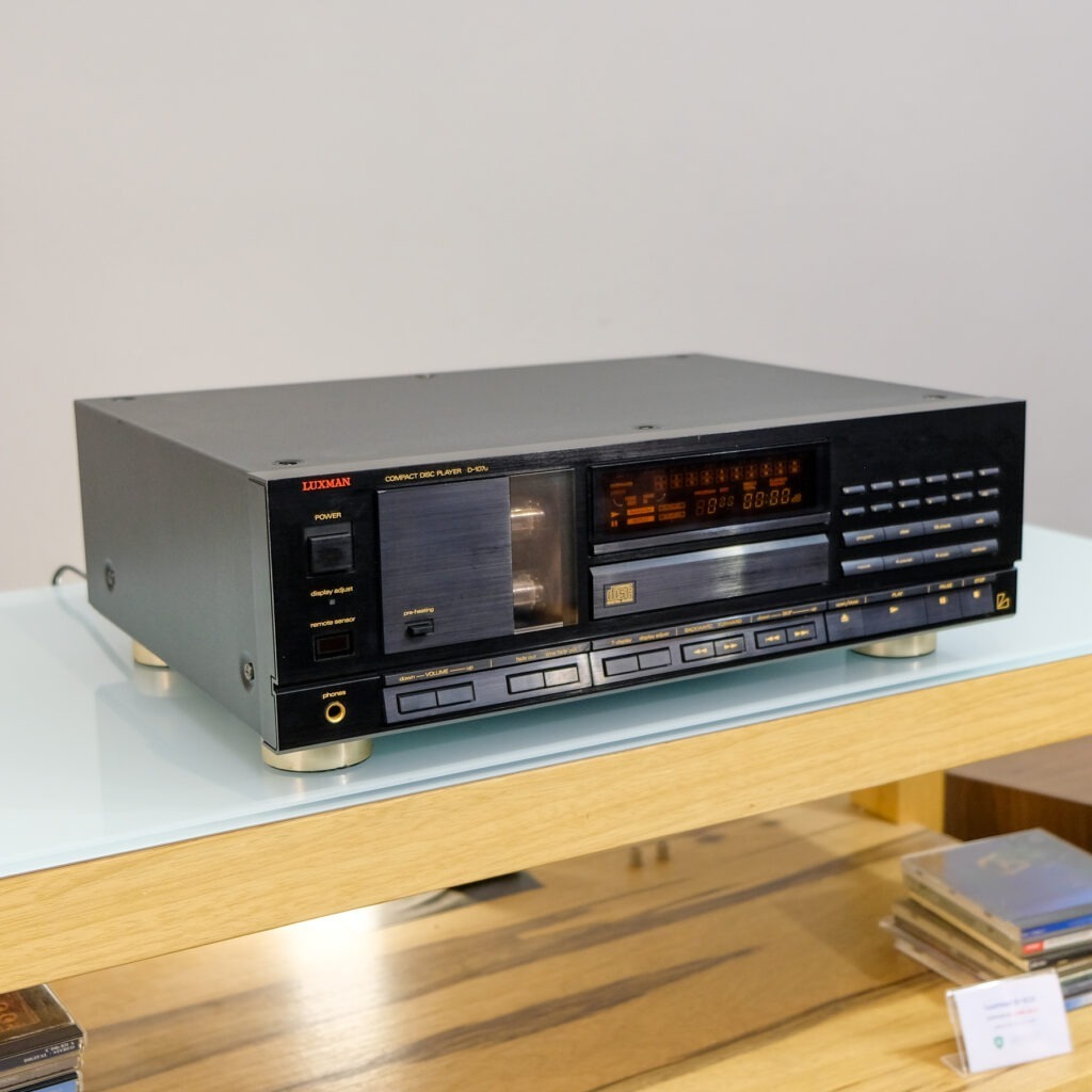 Luxman D-107U
