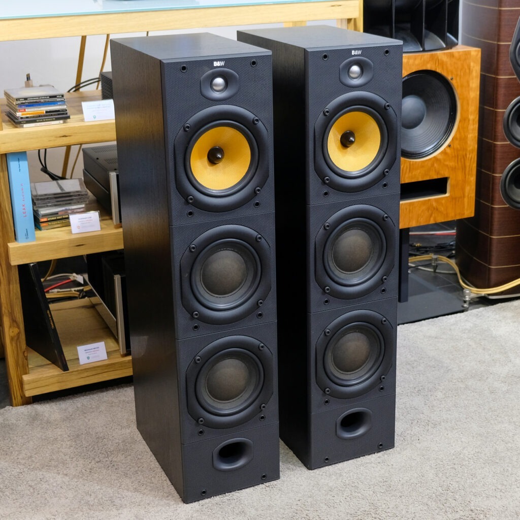 B&W DM604 S2