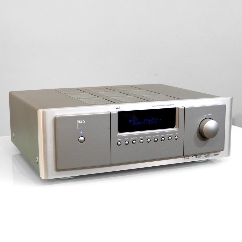 Nad M15