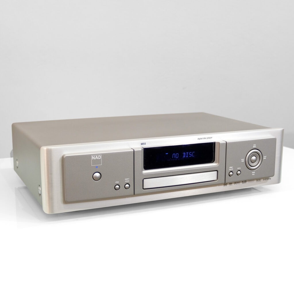 Nad M55