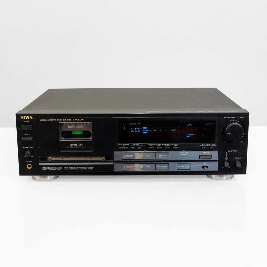 Aiwa XK-007