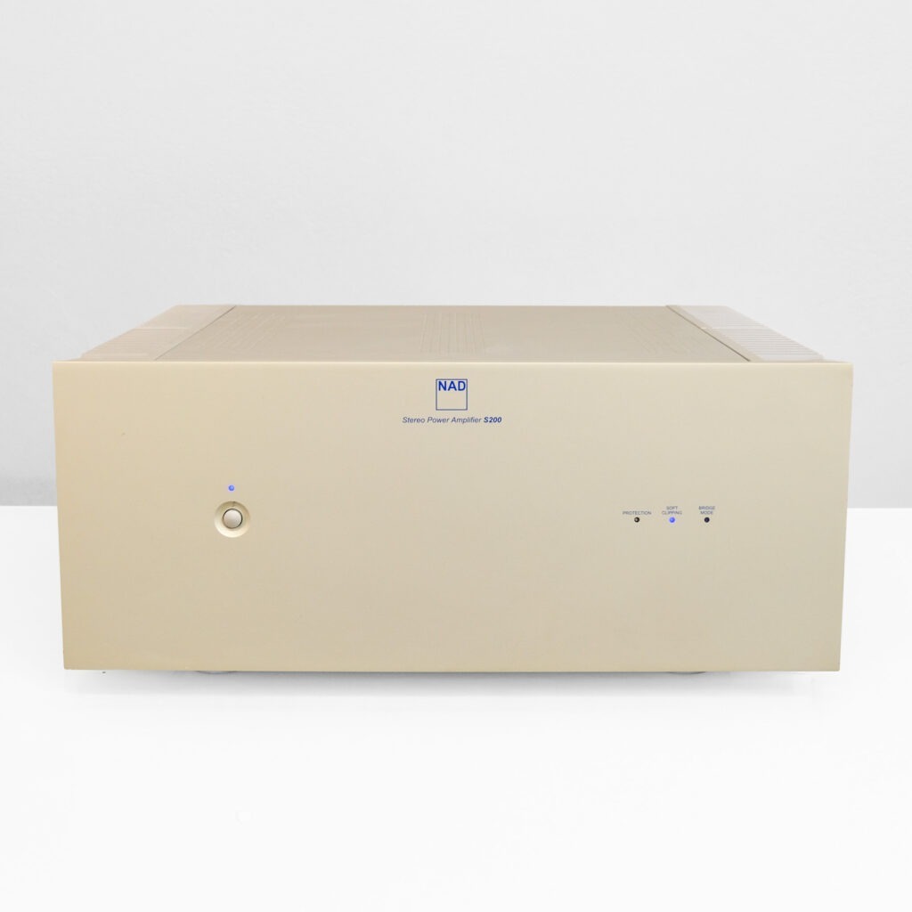 Nad S200