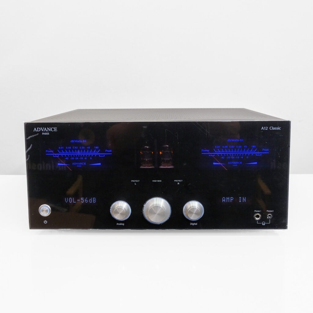 Advance Paris A12 Classic