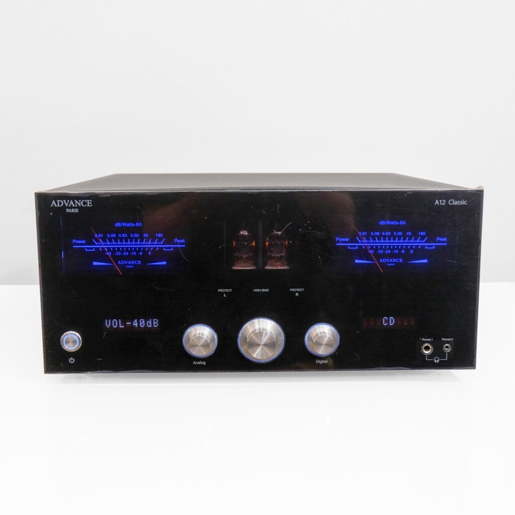 Advance Paris A12 Classic