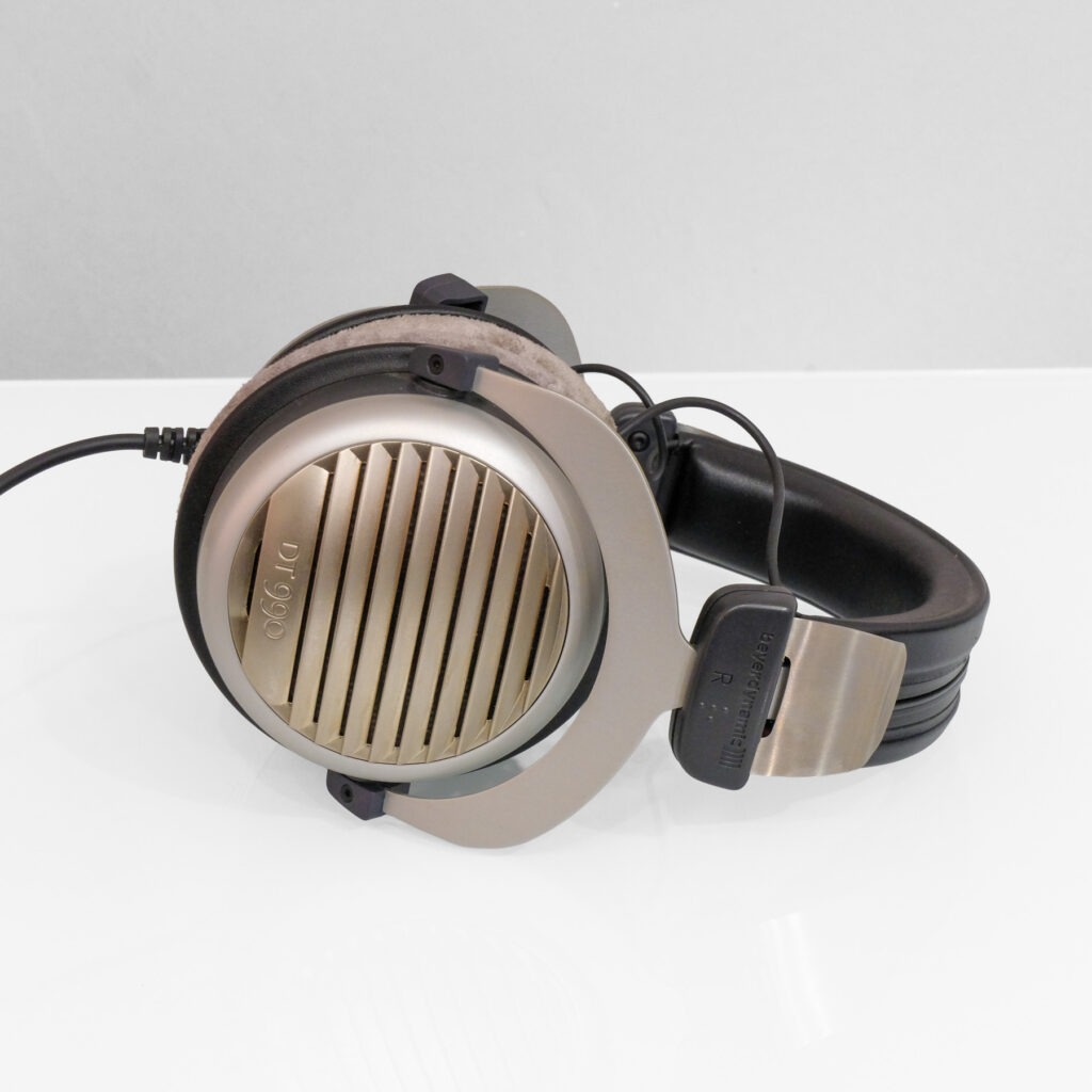 سماعات بايرديناميك DT 990 إصدار 600 أوم