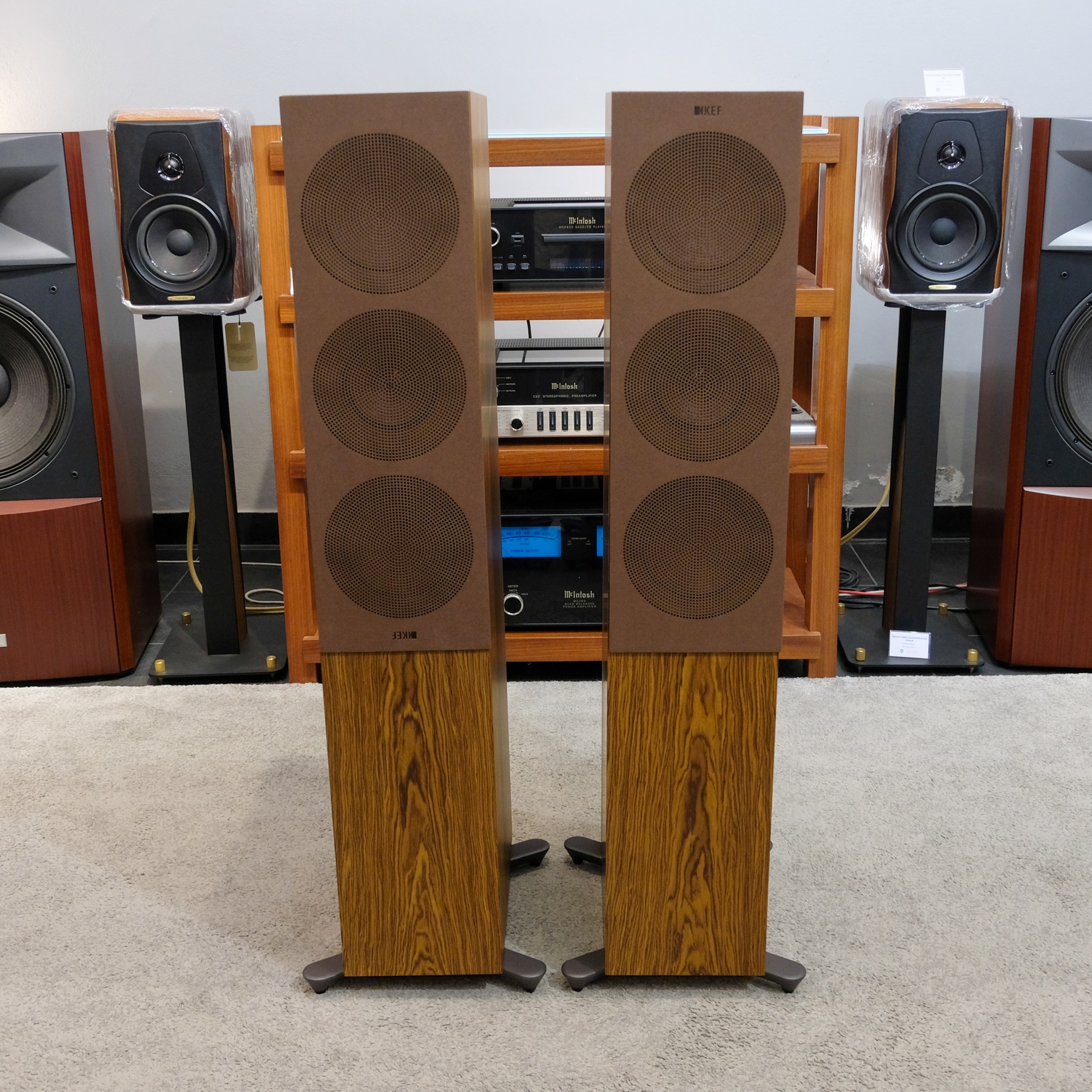 Kef R7 Meta