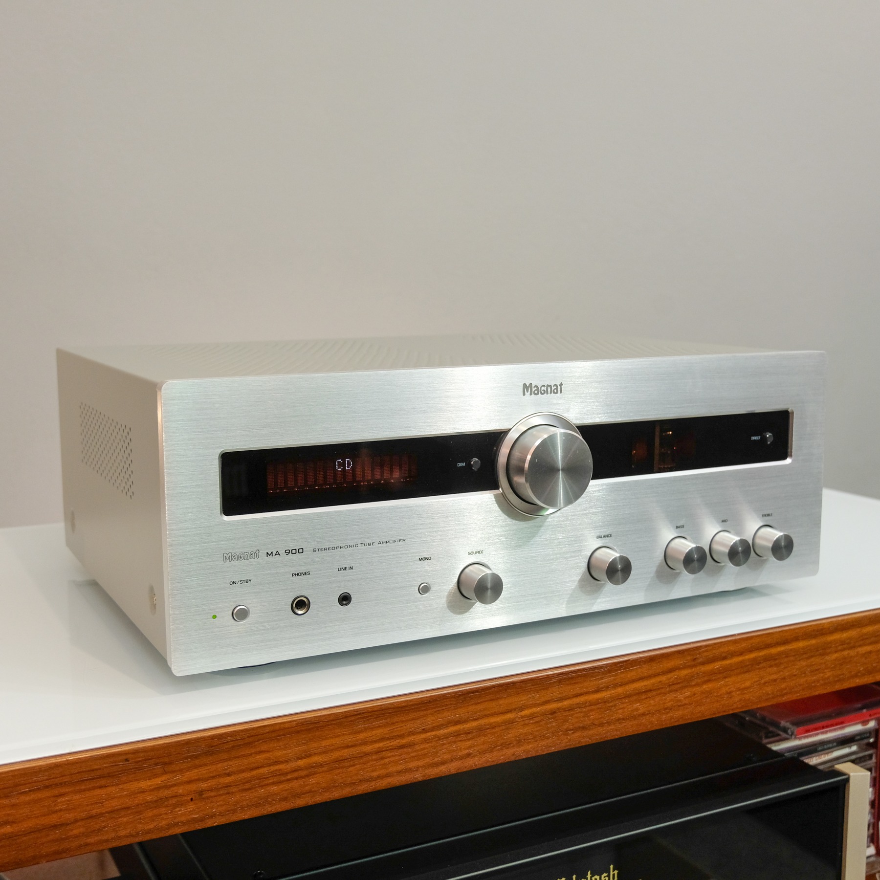 Magnat MA900