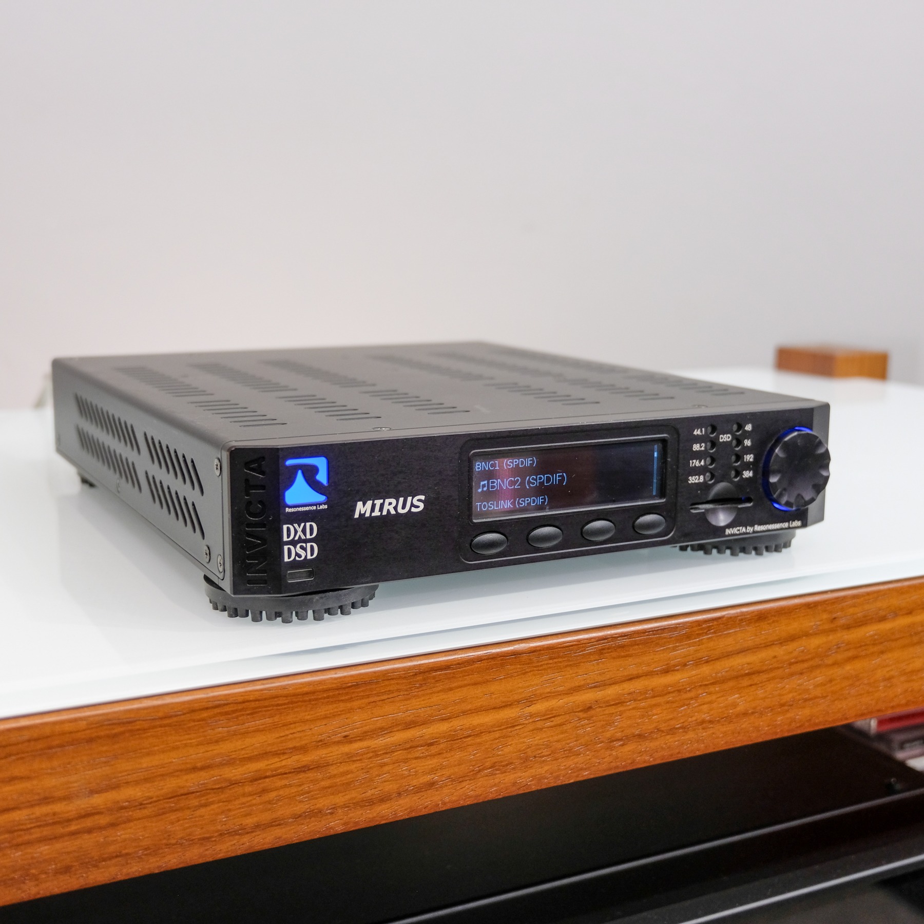 Resonessence Labs Invicta