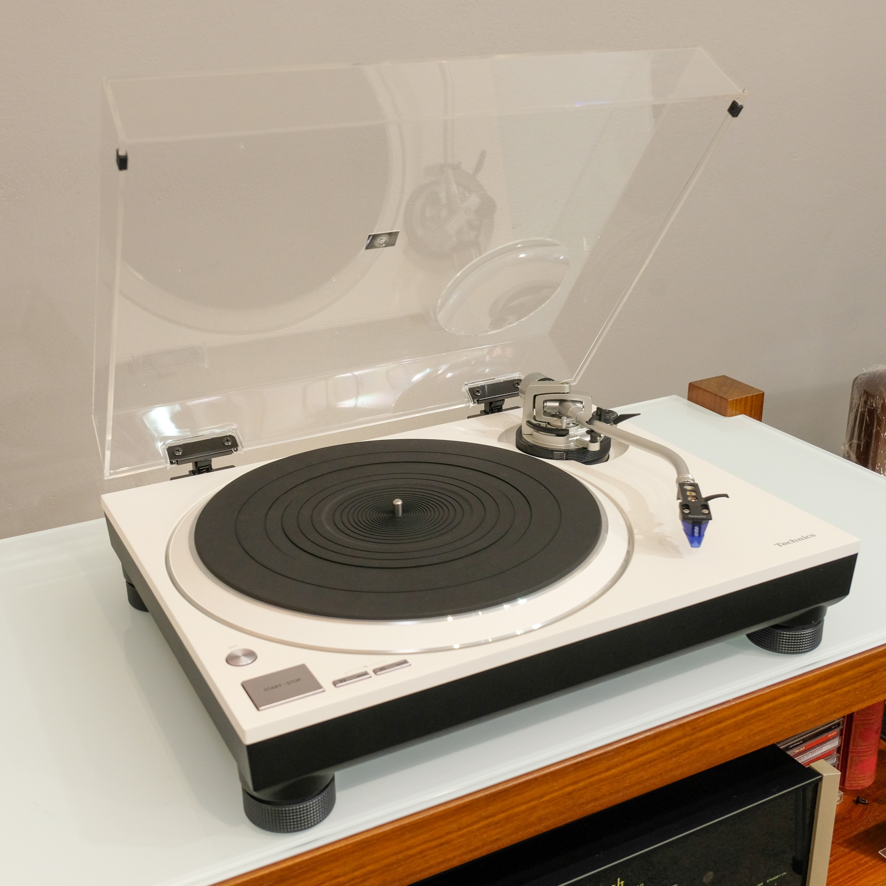 Technics SL-1500C con Ortofon 2M Blue