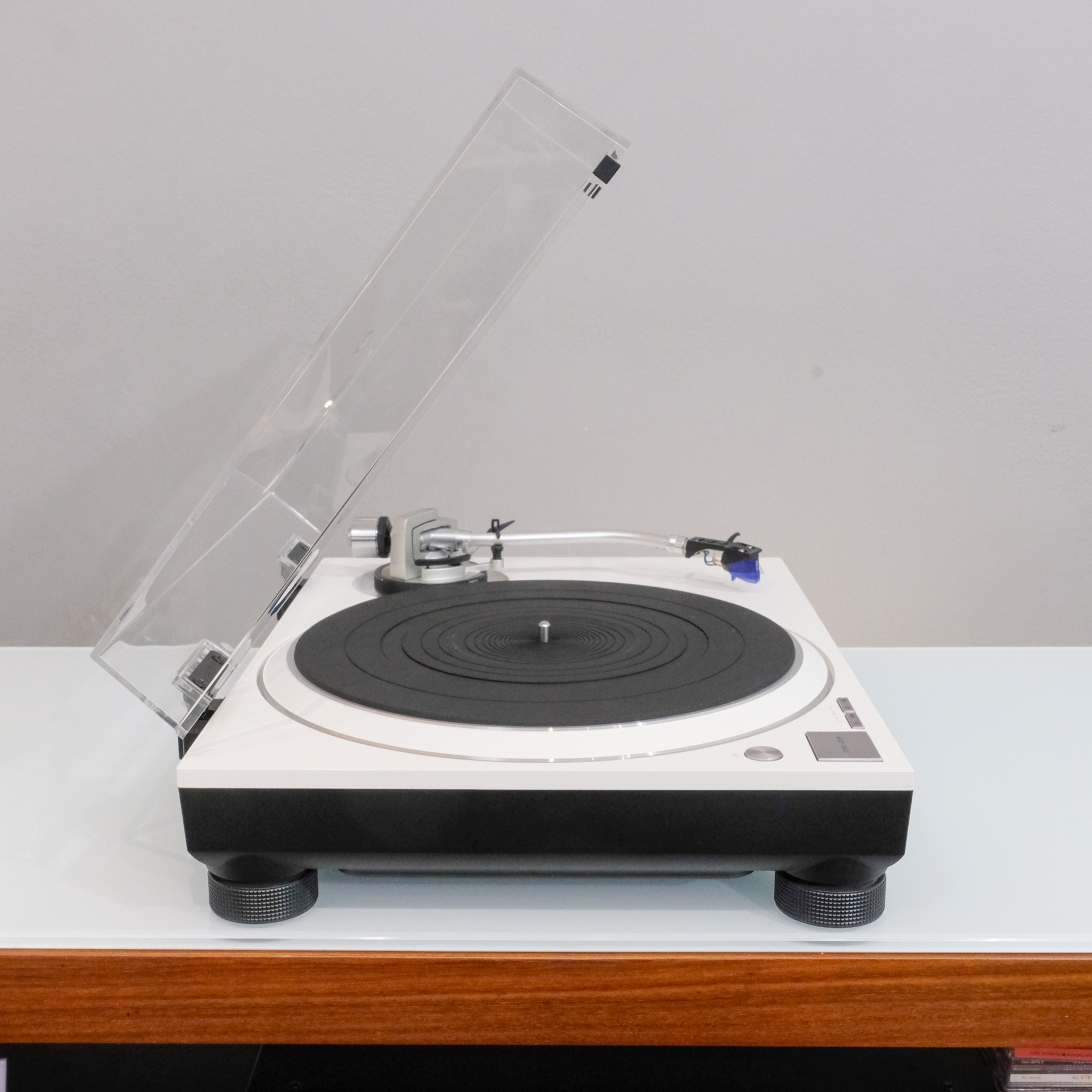 Technics SL-1500C con Ortofon 2M Blue