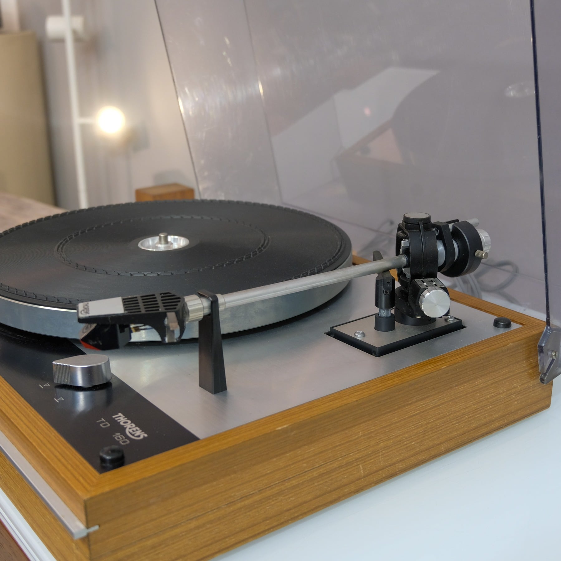 Thorens TD160