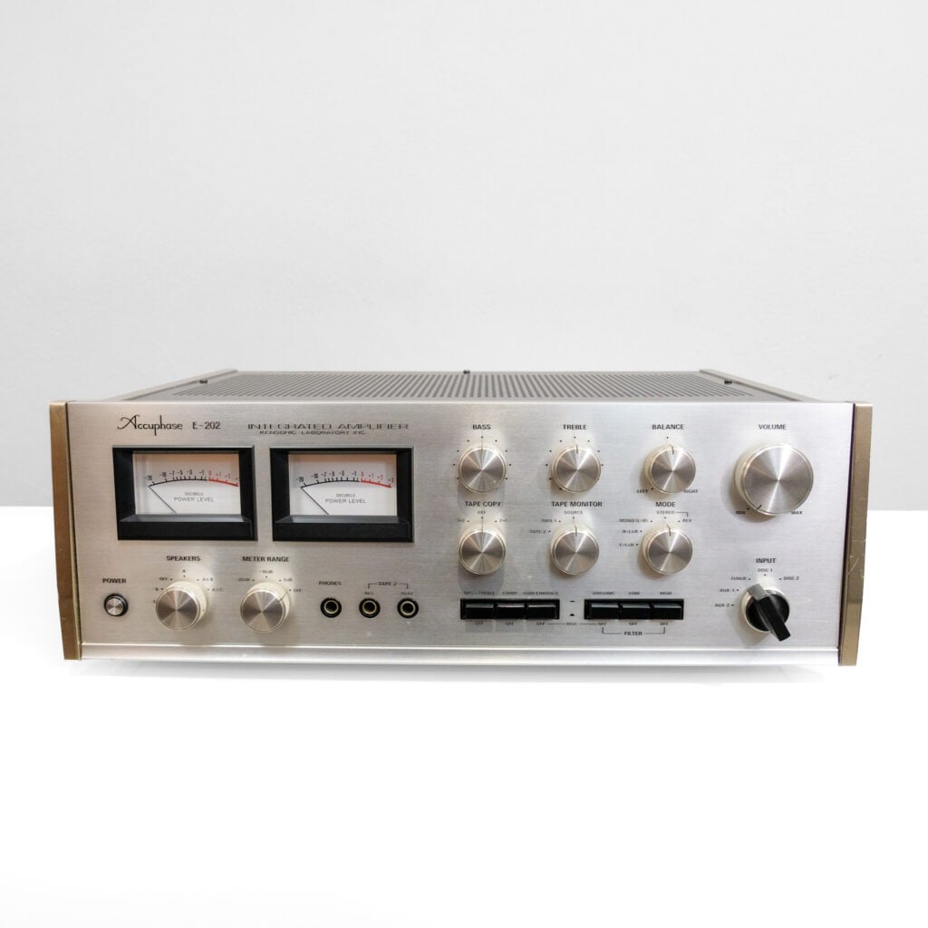 Accuphase E-202