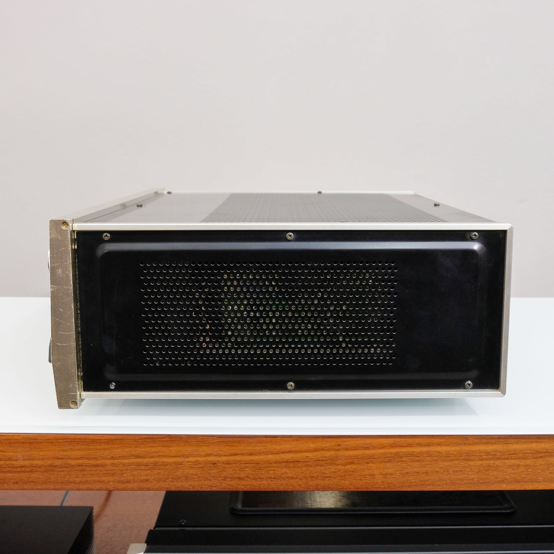 Accuphase E-202
