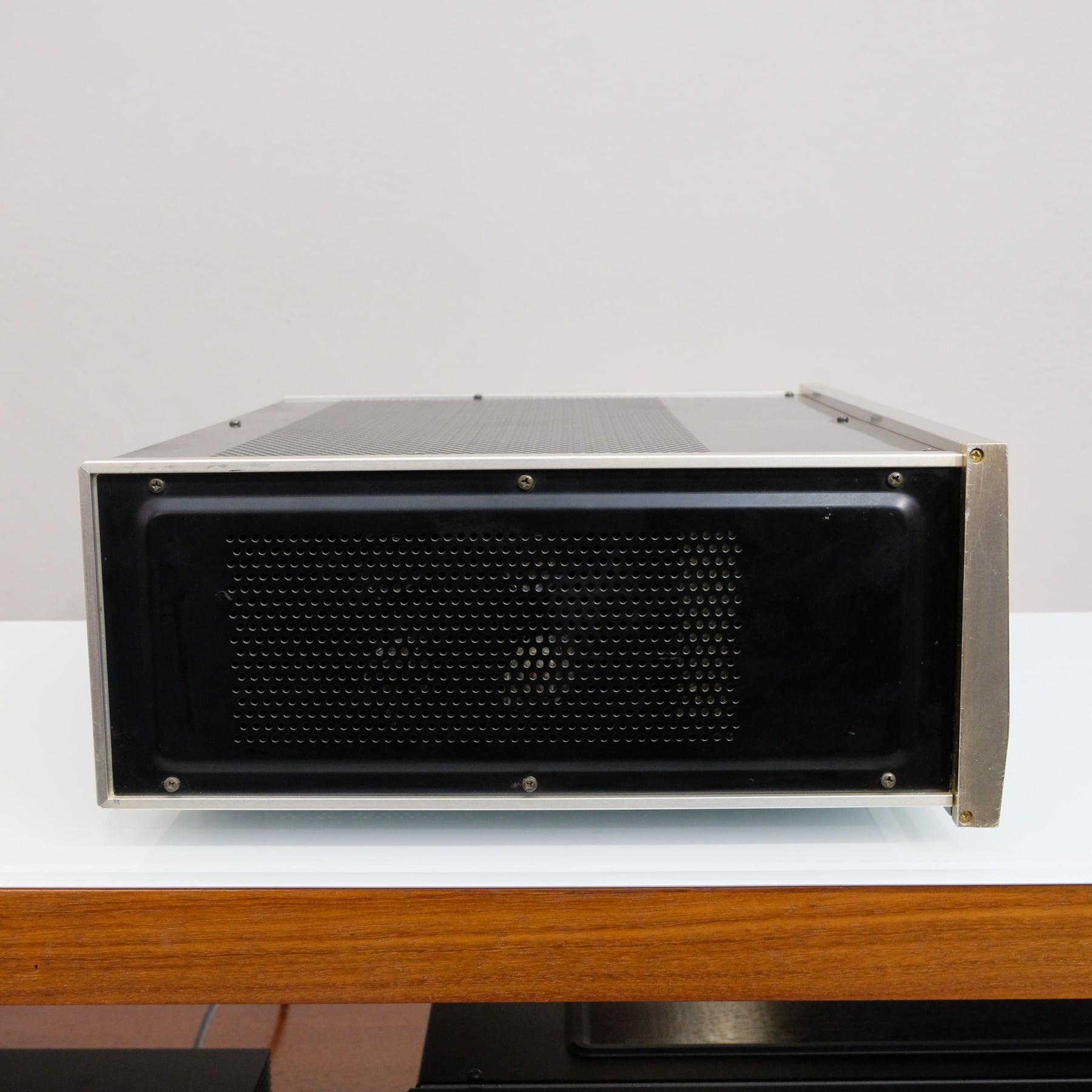 Accuphase E-202
