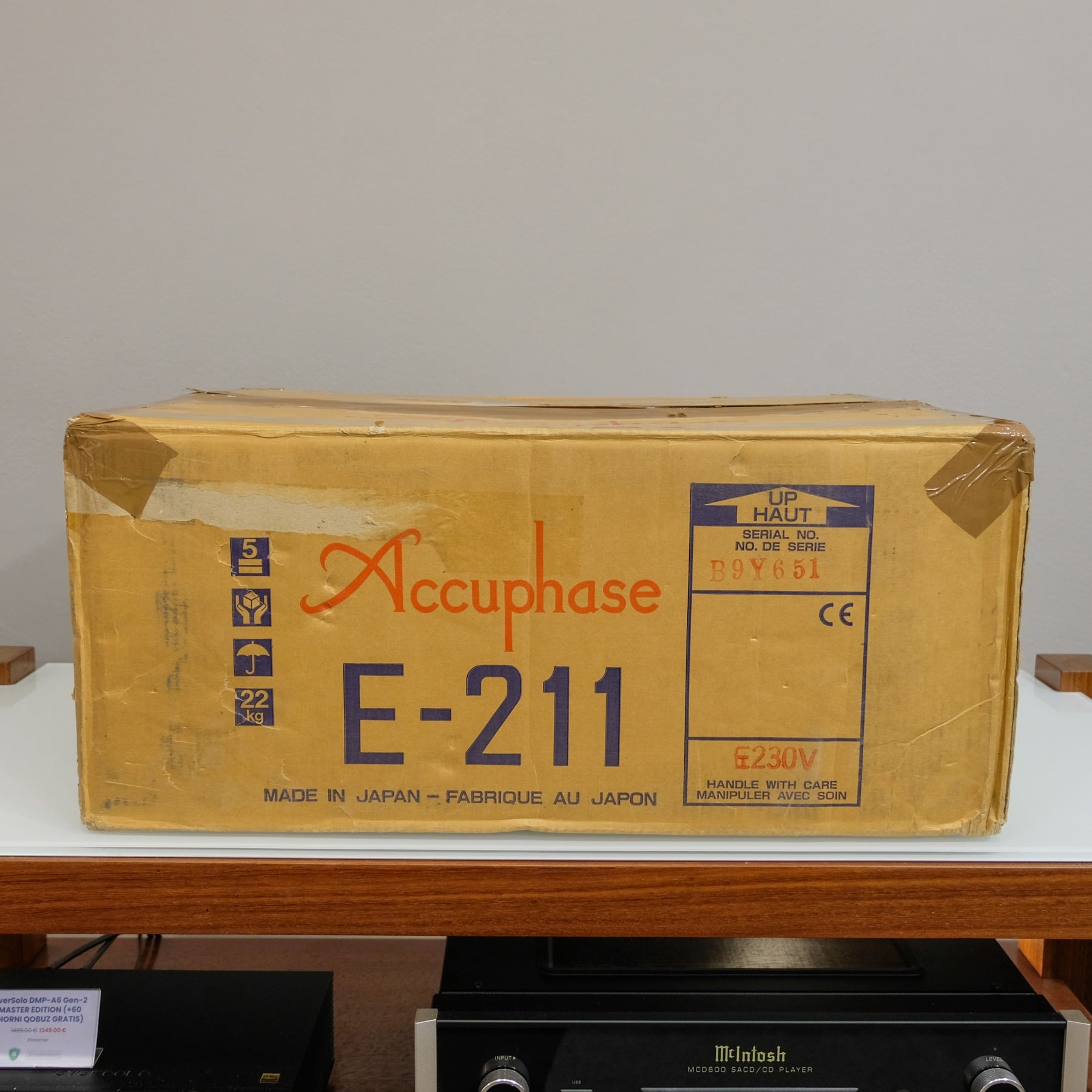 Accuphase E-211