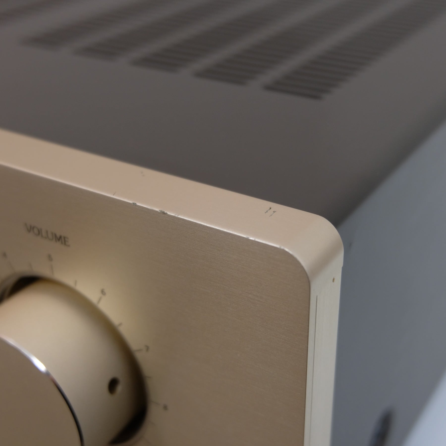 Accuphase E-211