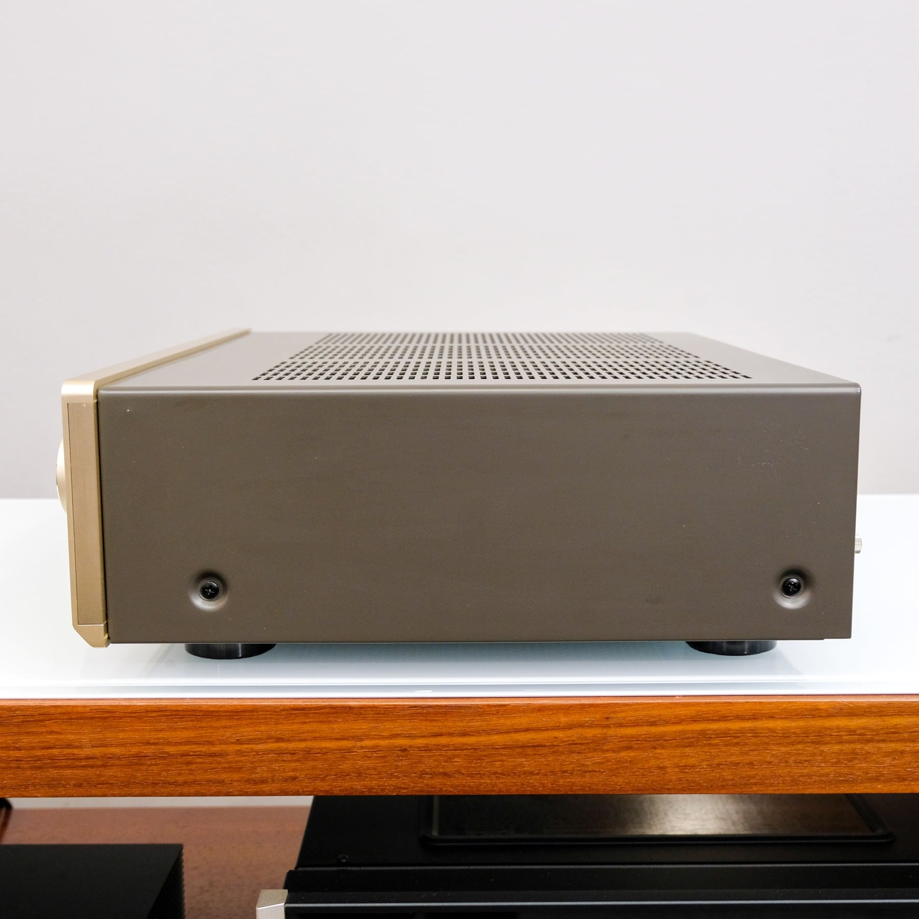 Accuphase E-211