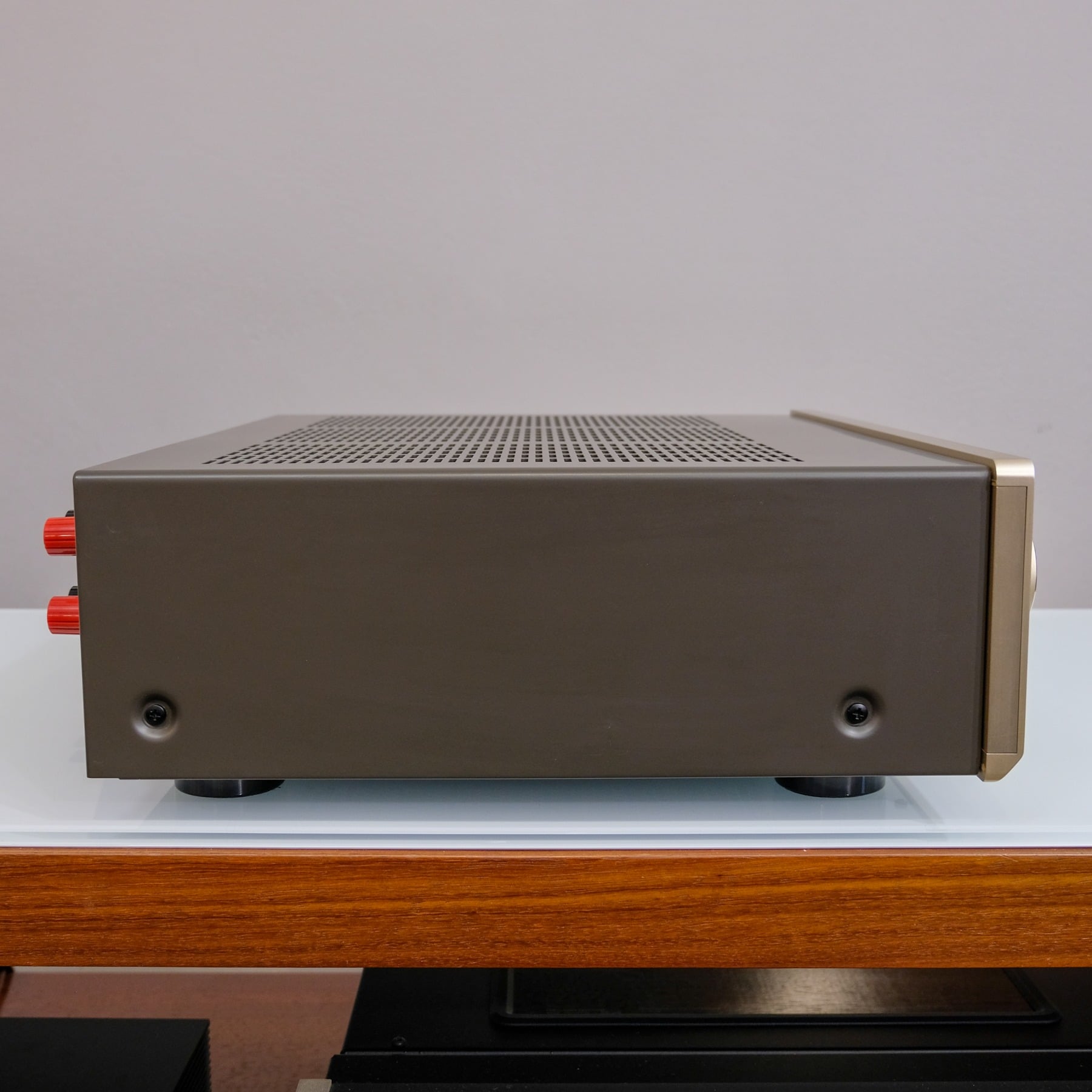 Accuphase E-211