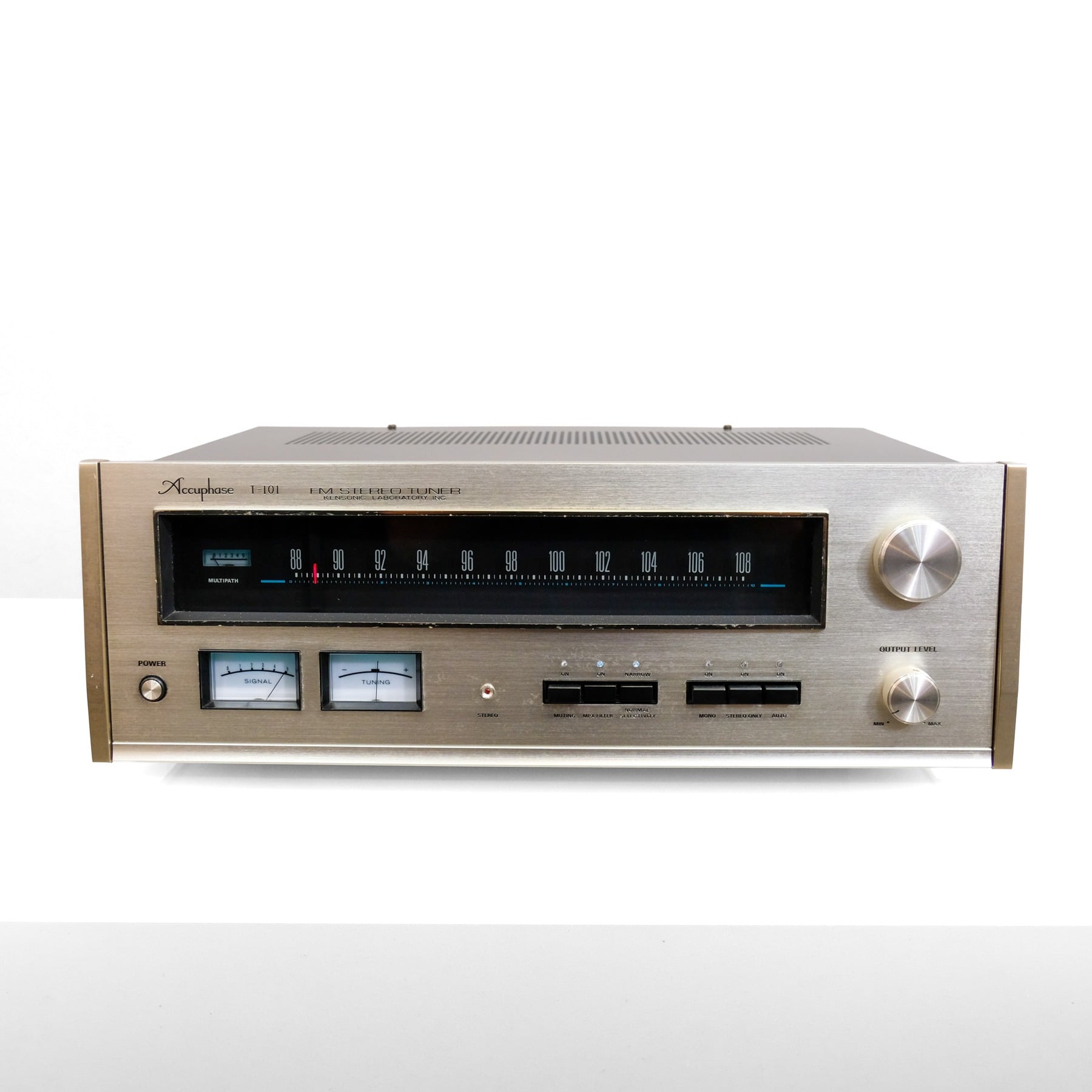 Accuphase T-101