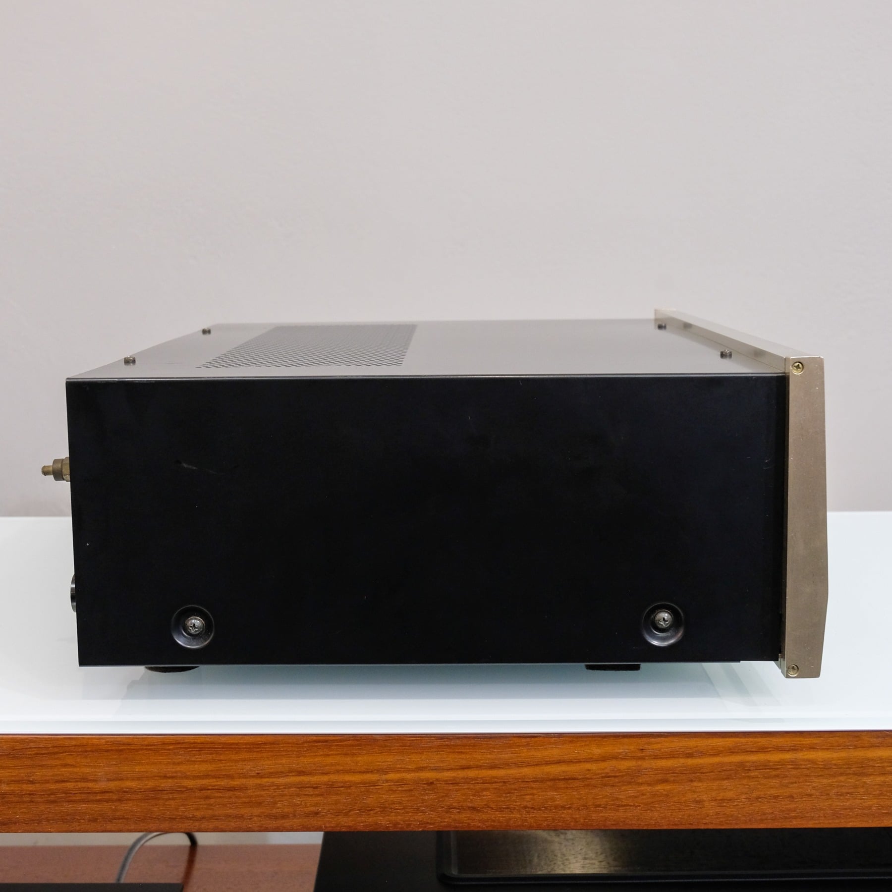 Accuphase T-101