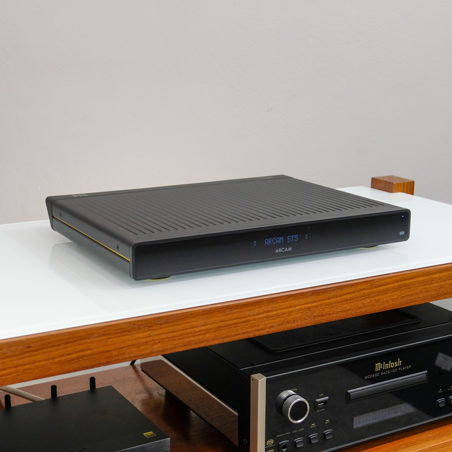 Arcam ST-5