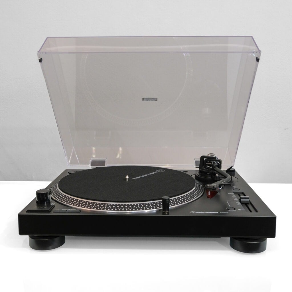 Audio Technica AT-LP120X USB + Ortofon 2M Red