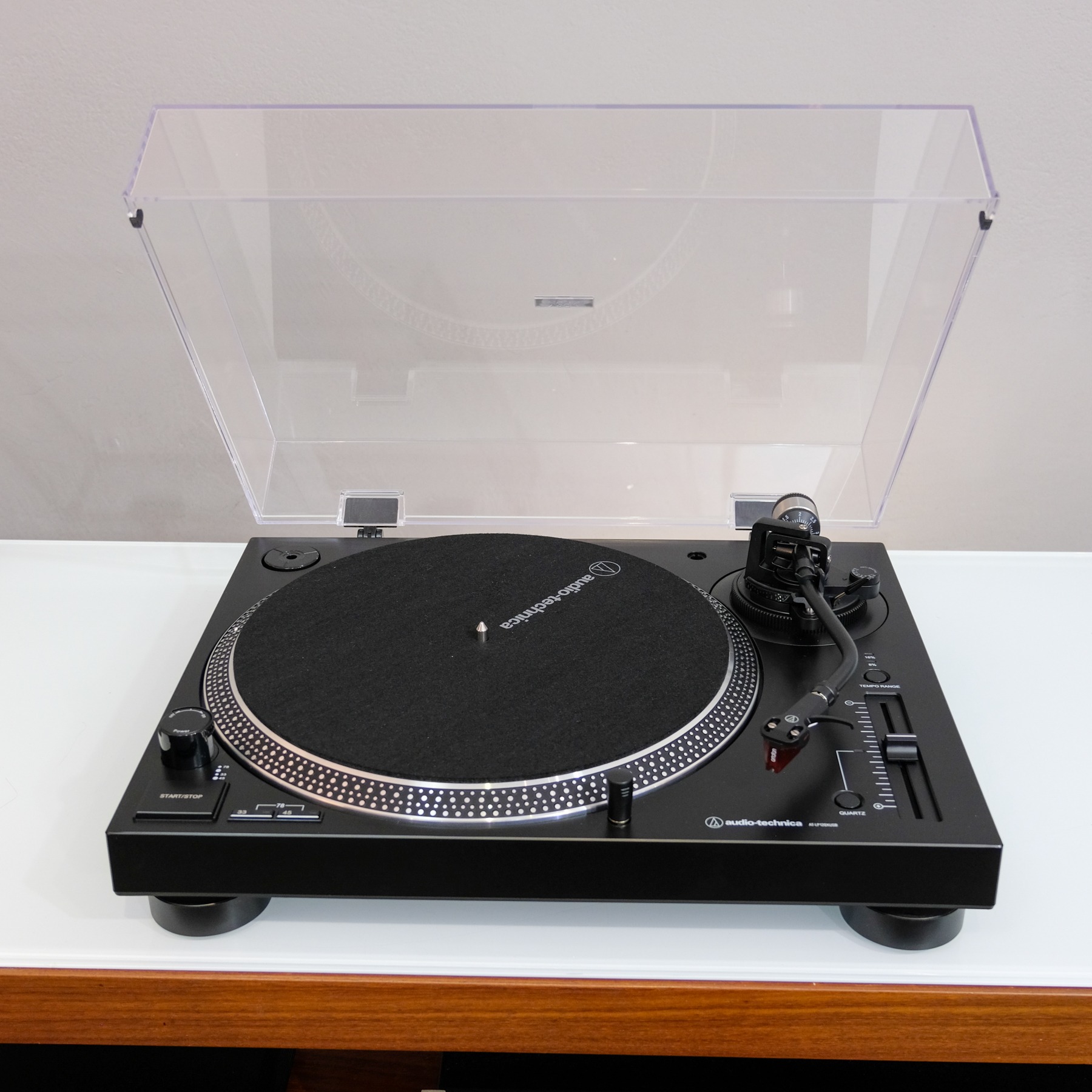 Audio Technica AT-LP120X USB + Ortofon 2M Red