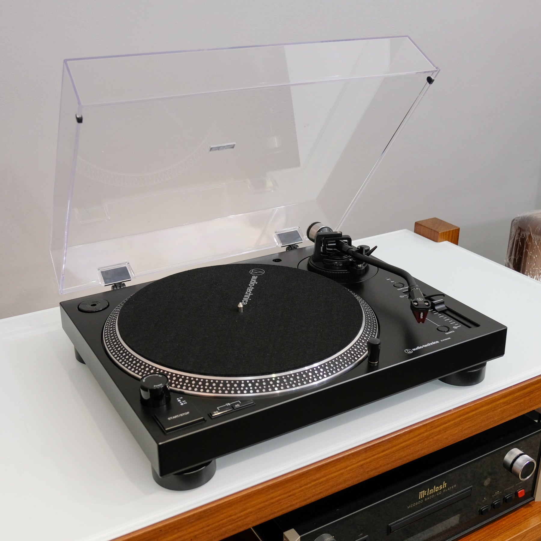 Audio Technica AT-LP120X USB + Ortofon 2M Red