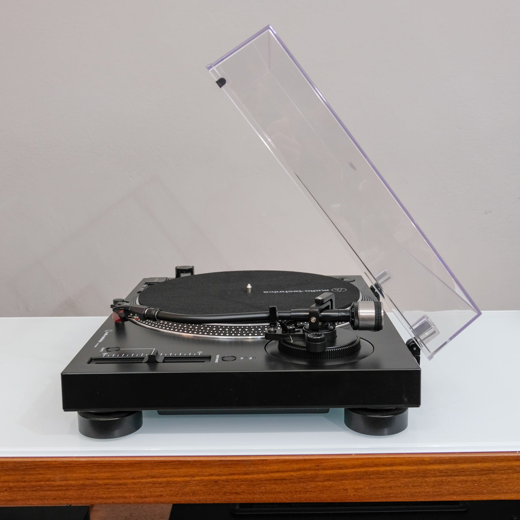 Audio Technica AT-LP120X USB + Ortofon 2M Red