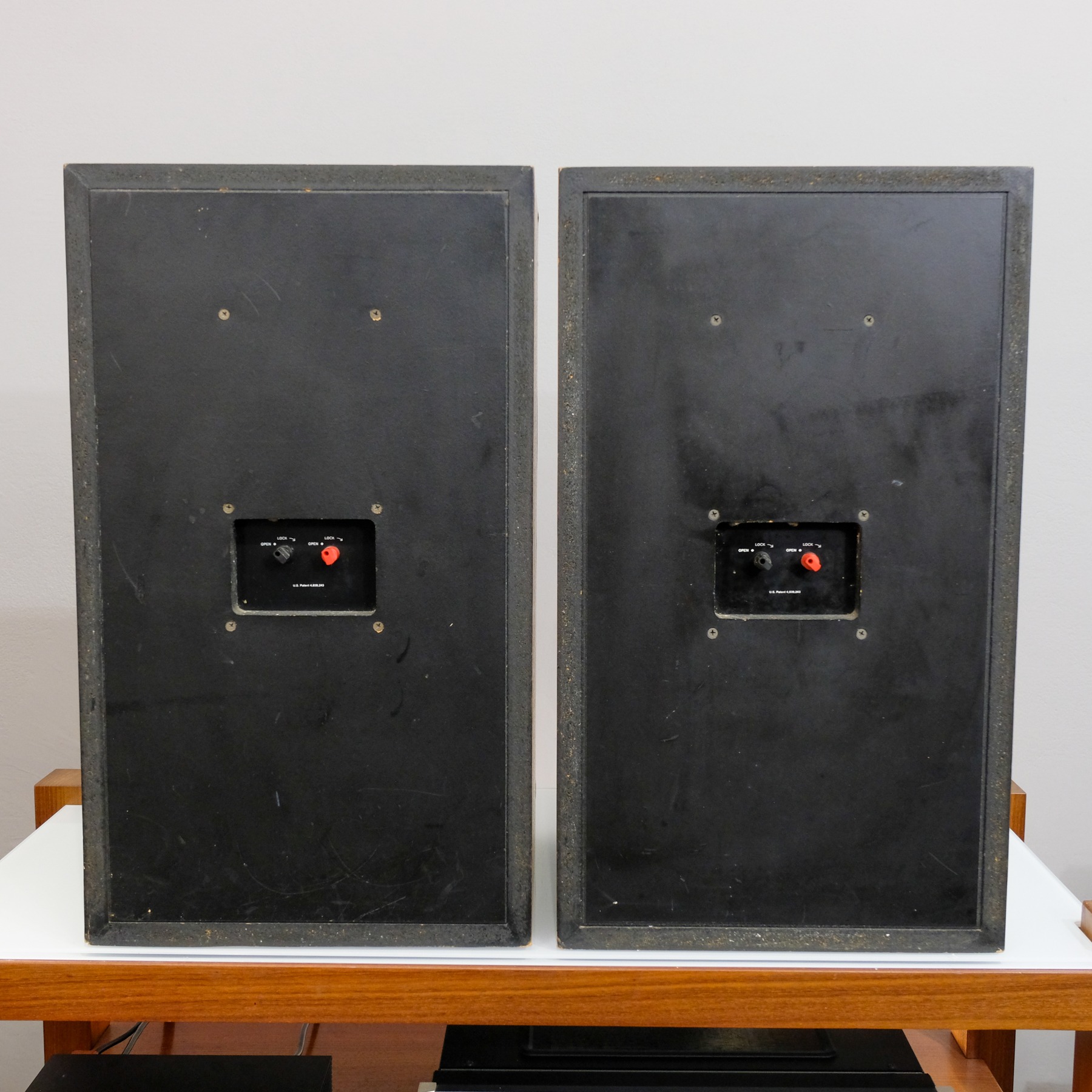 JBL L112