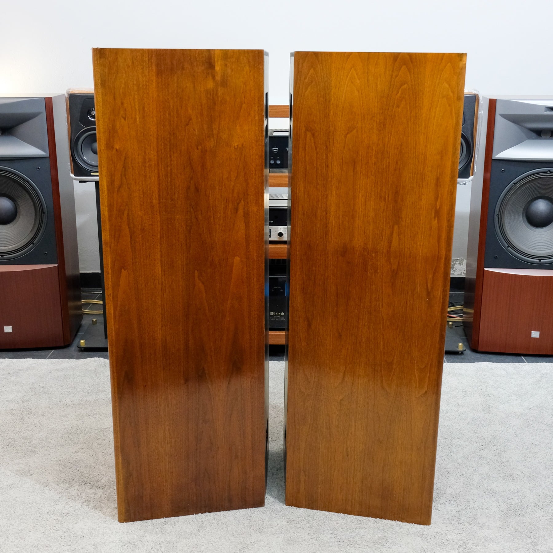 JBL L220