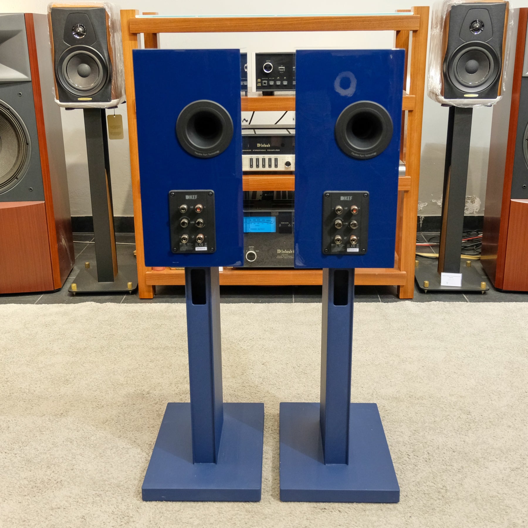 Kef R3 Meta con Kef S3 Stand