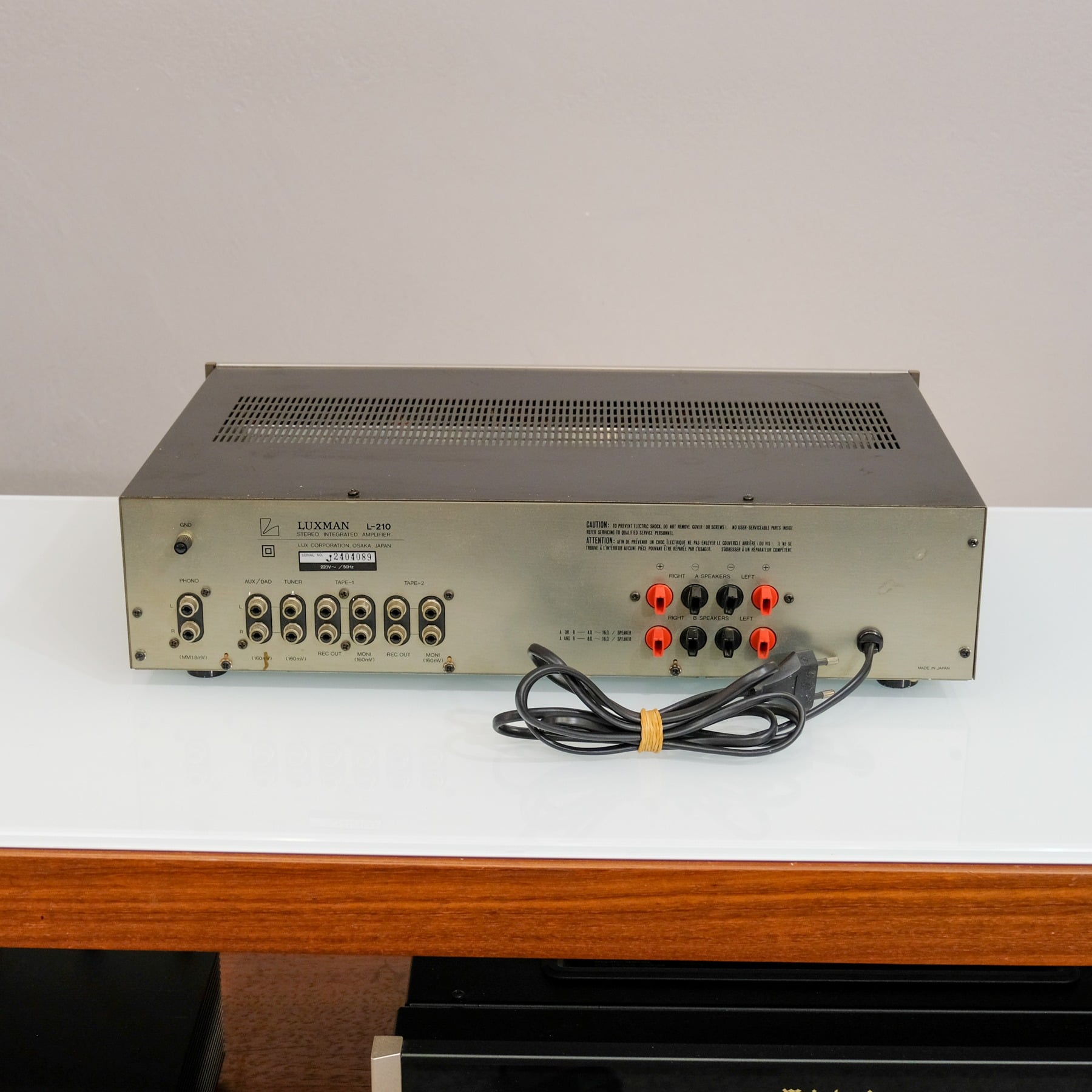 Luxman L-210