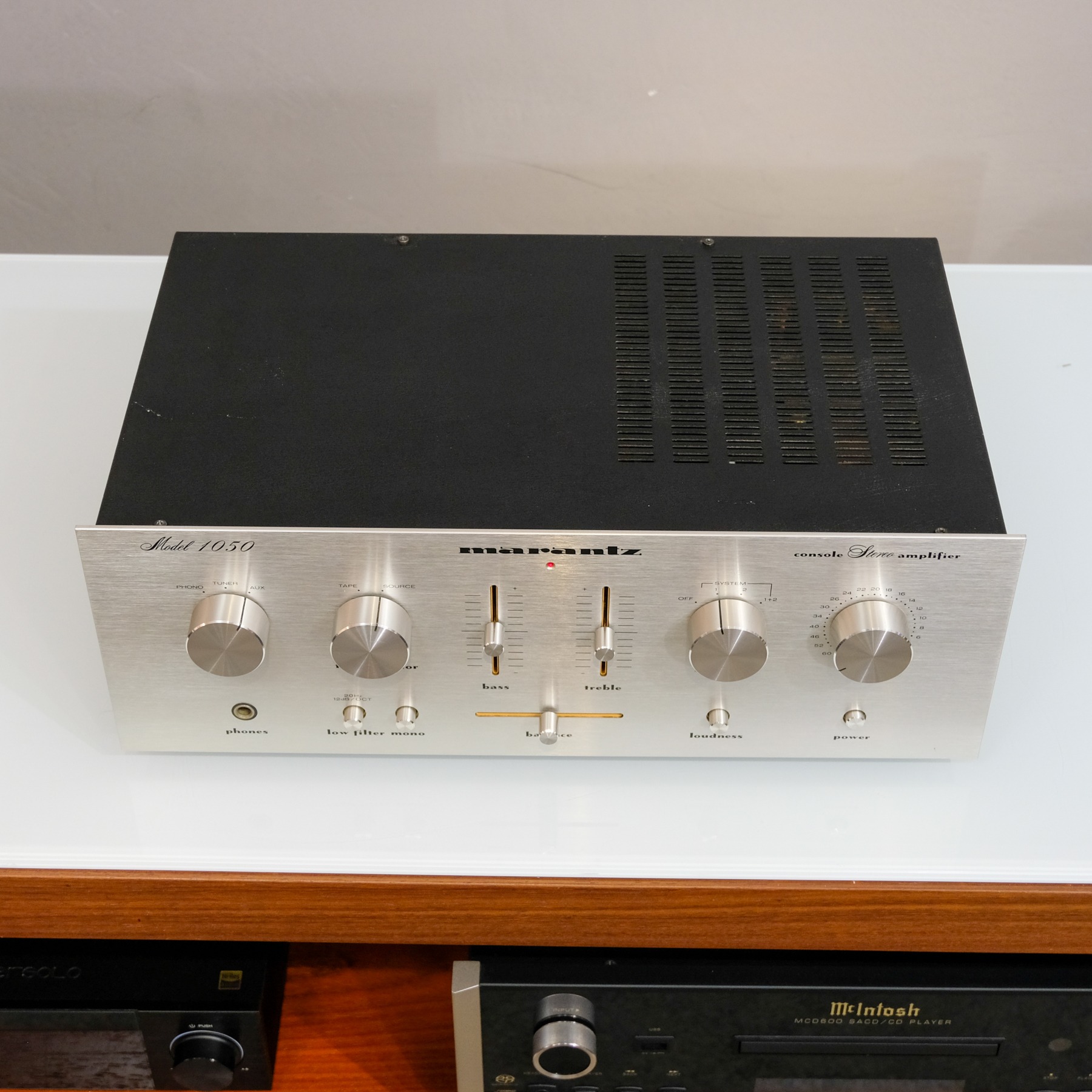 Marantz 1050