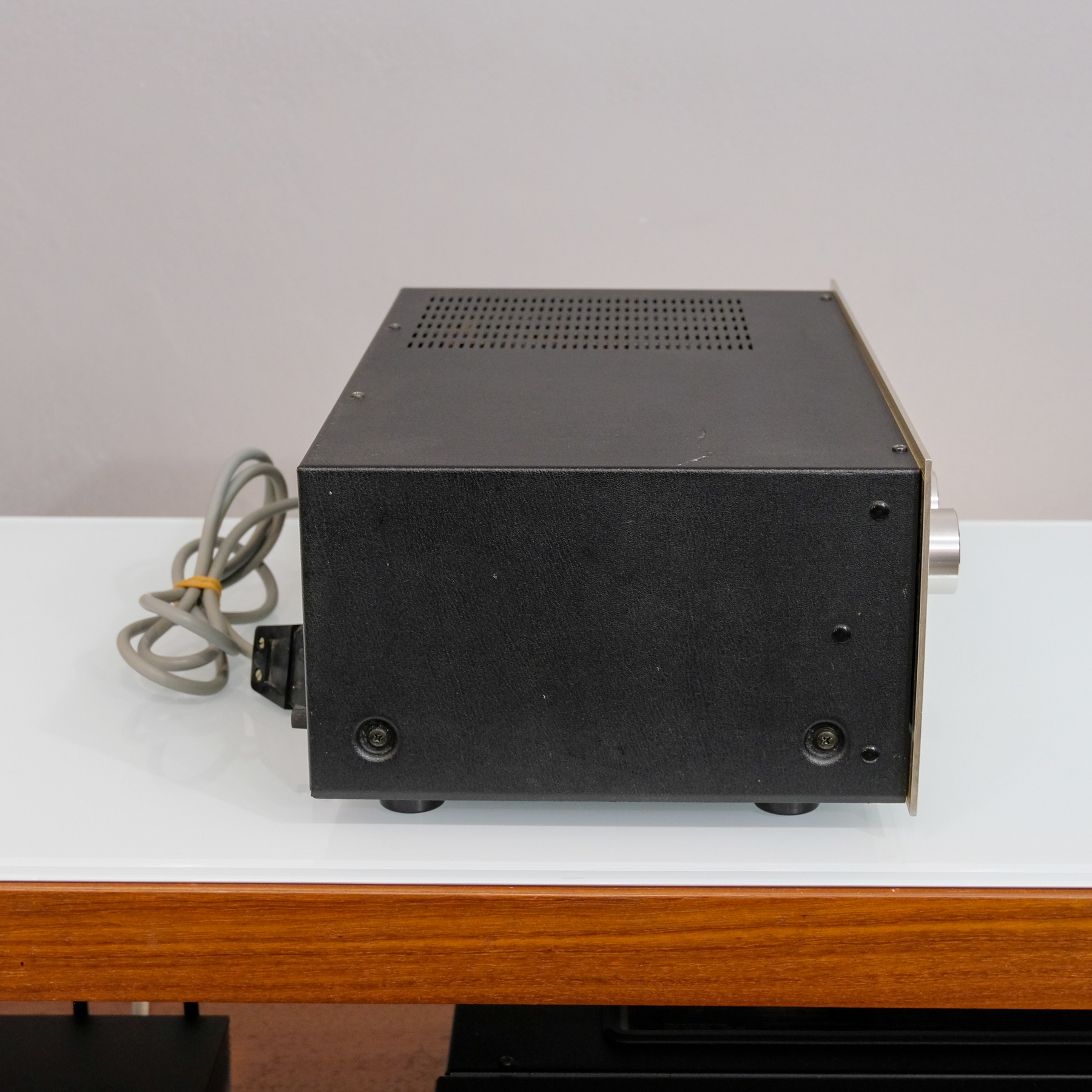 Marantz 1050