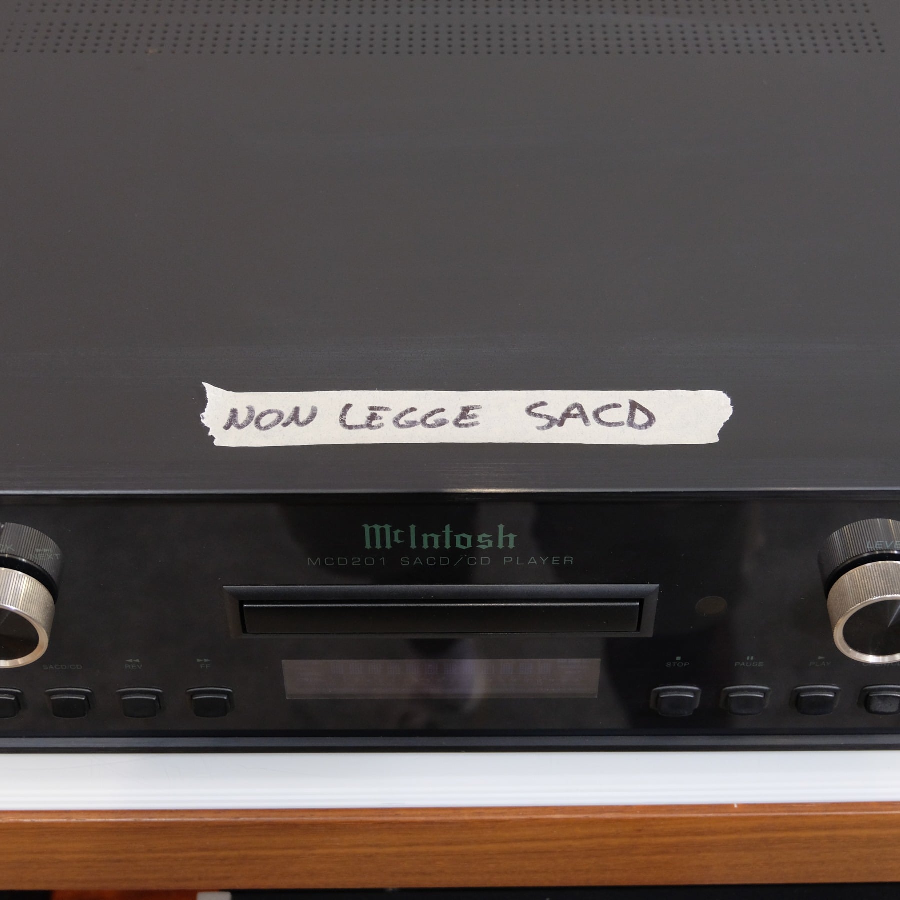 McIntosh MCD201