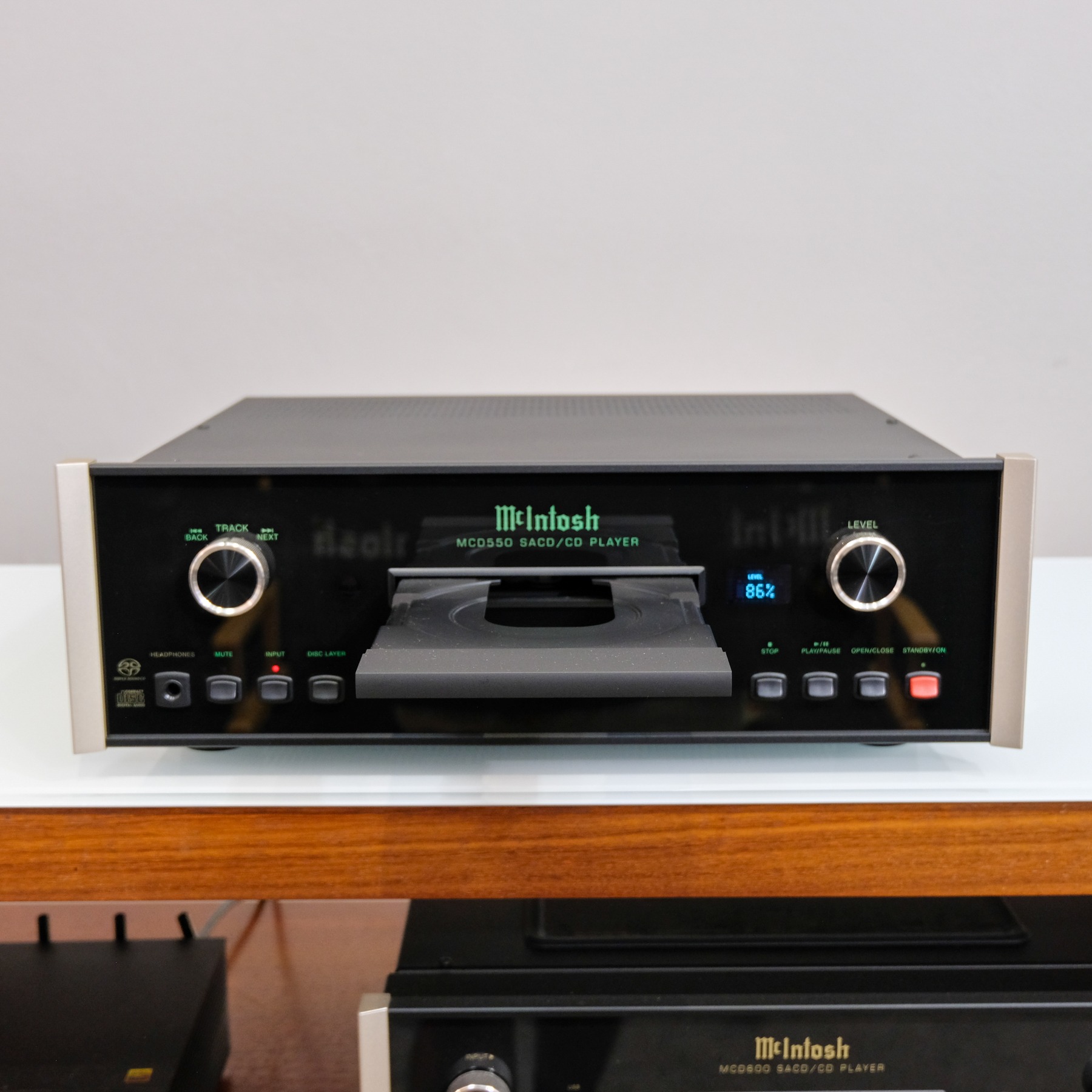 McIntosh MCD550