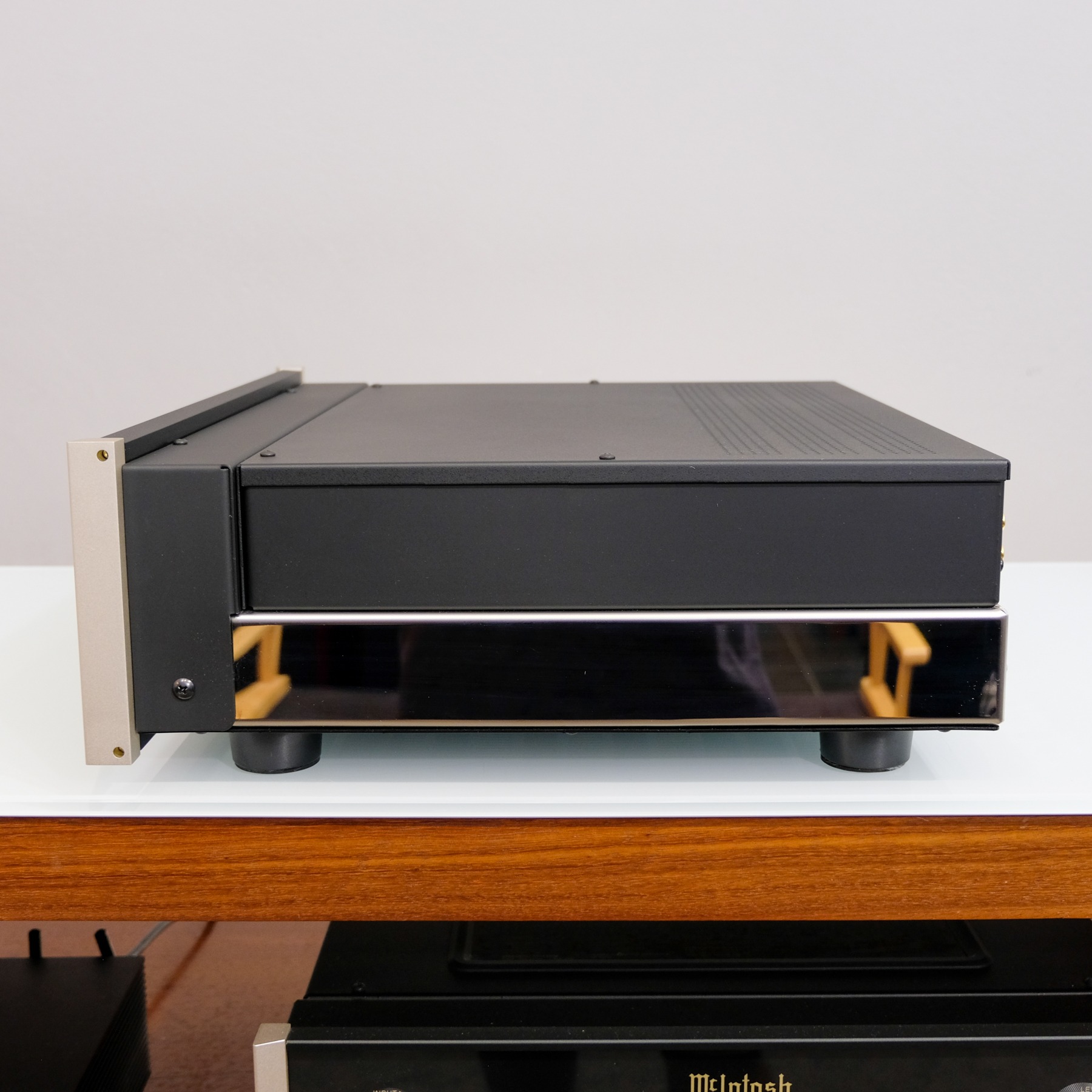 McIntosh MCD550