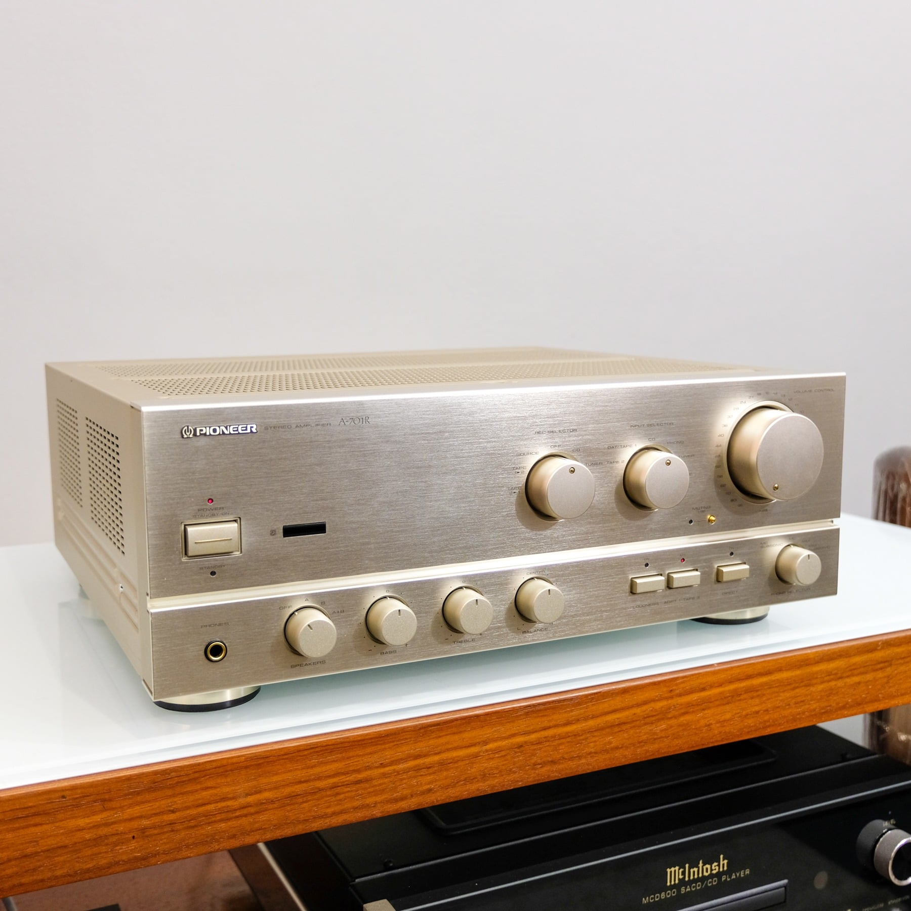 Pioneer A-701R