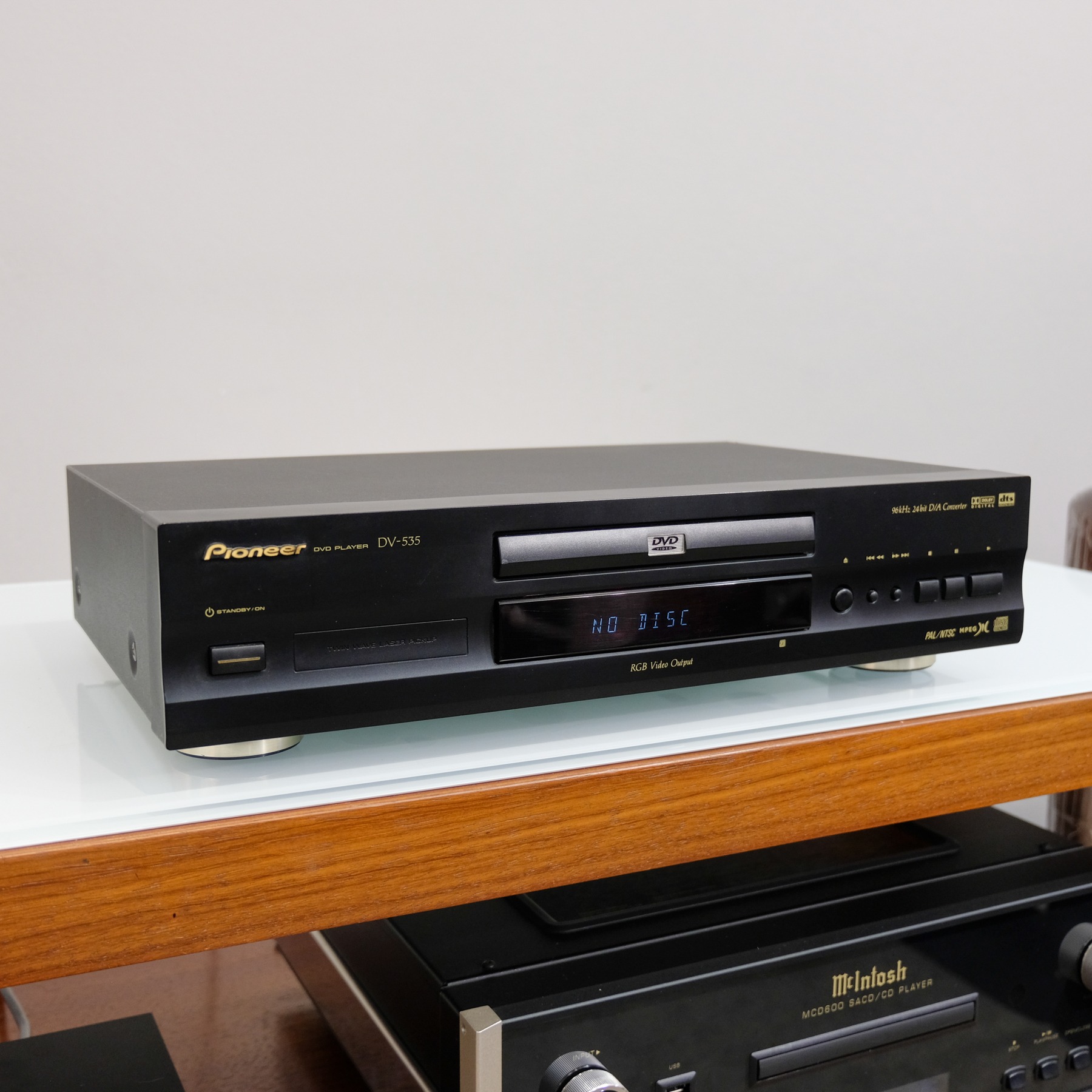 Pioneer DV-535