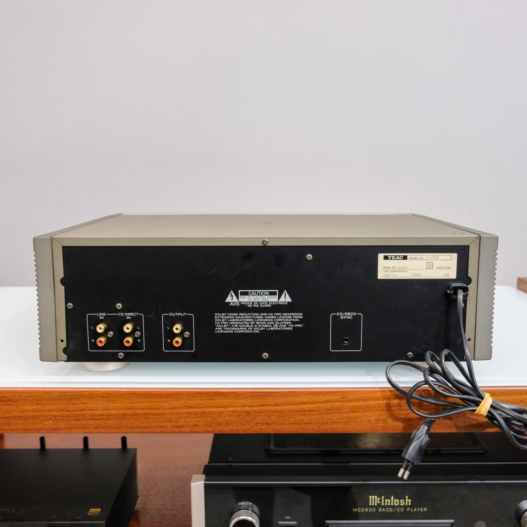 Teac V-7000