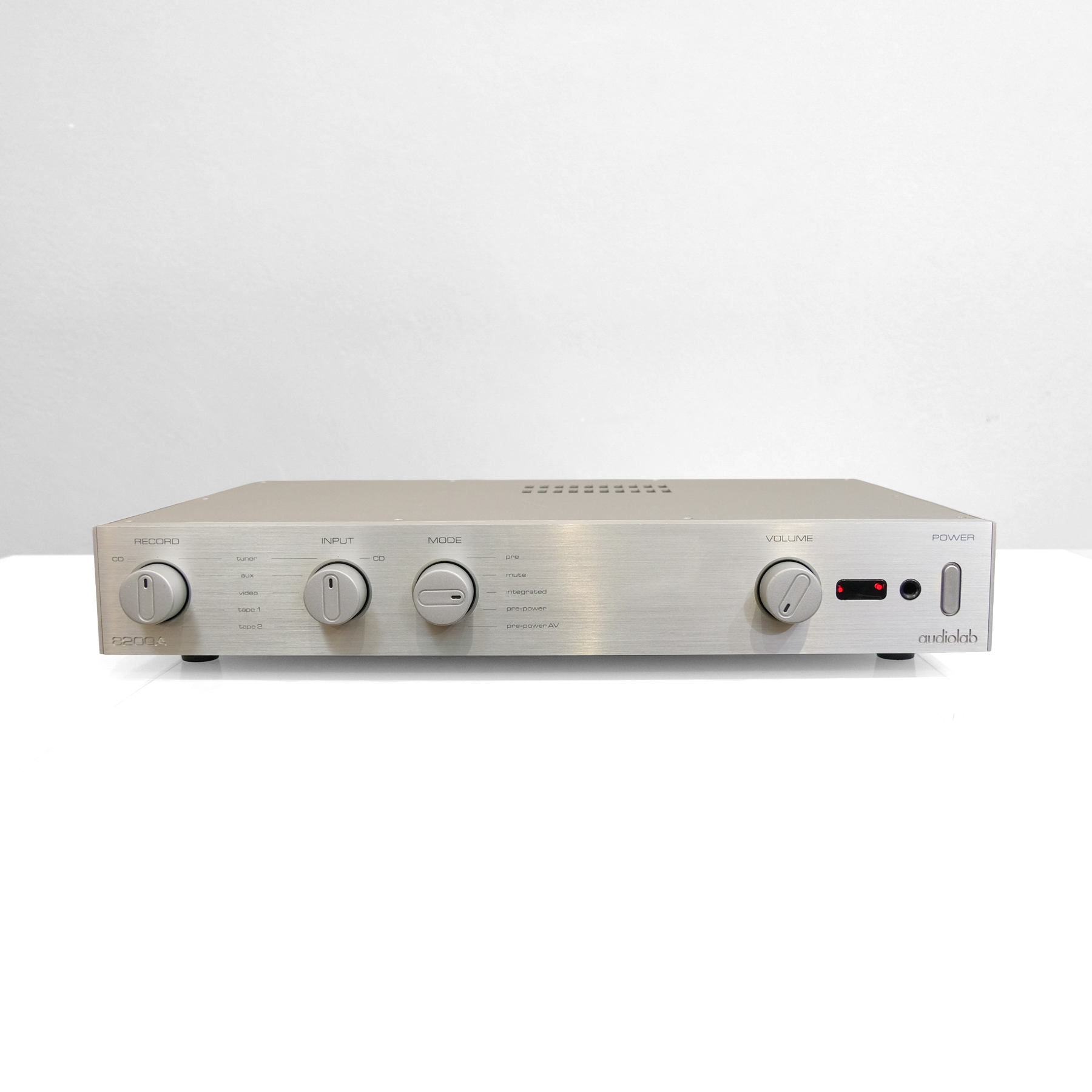 Audiolab 8200A