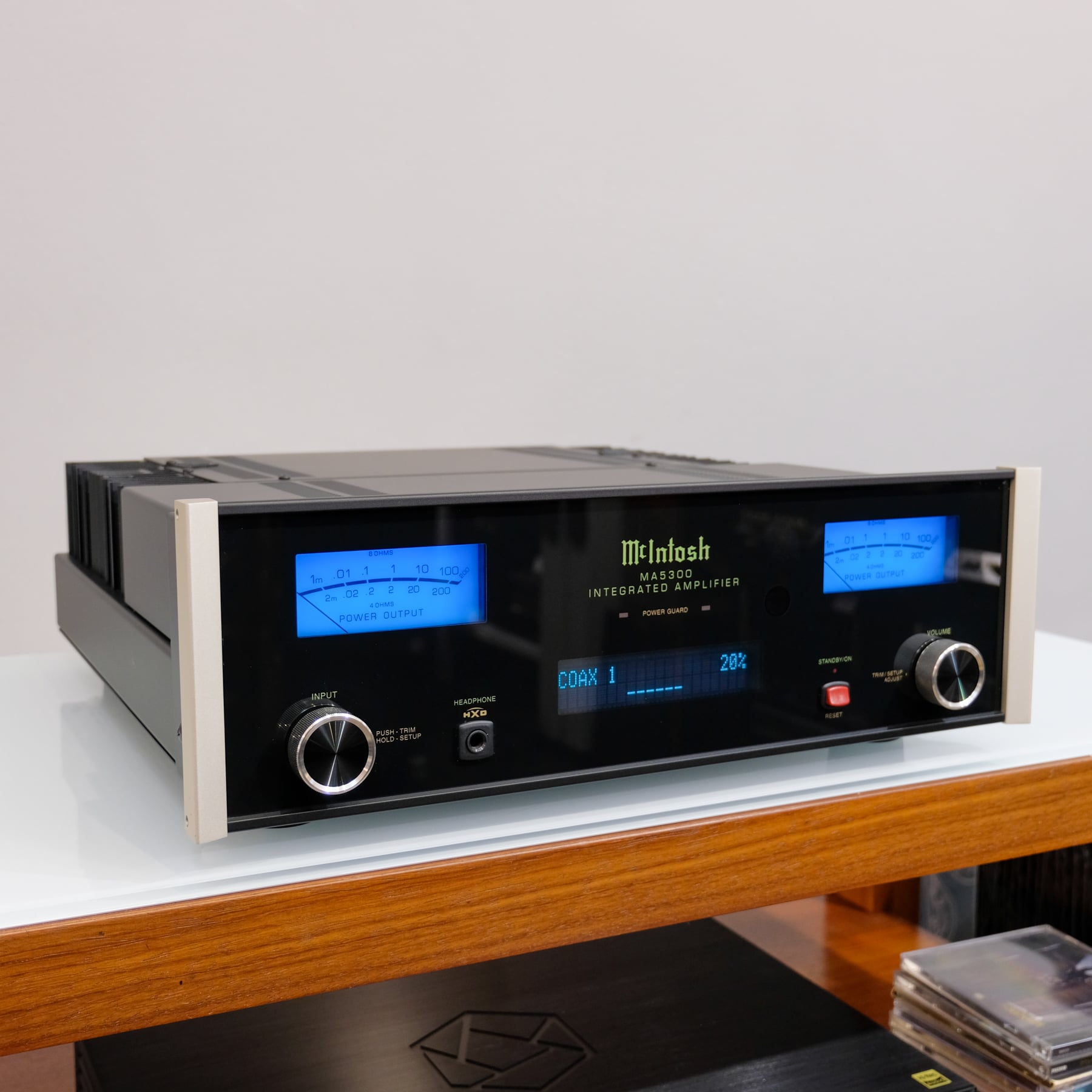 McIntosh MA5300
